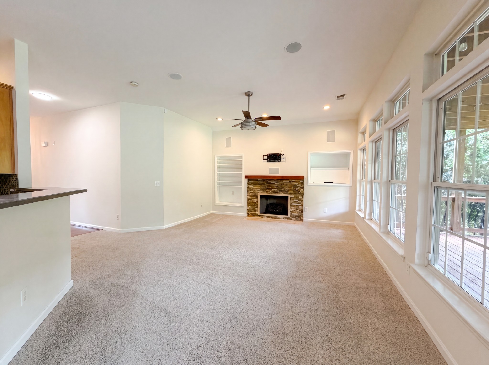 1027 Countess Ln