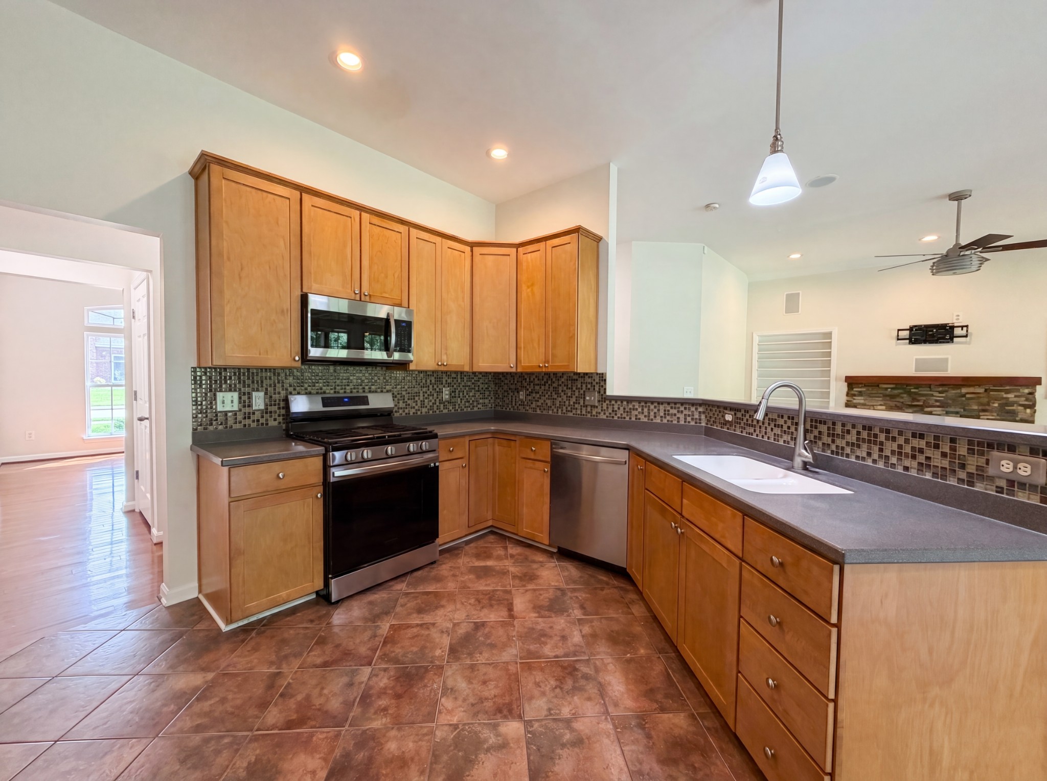 1027 Countess Ln