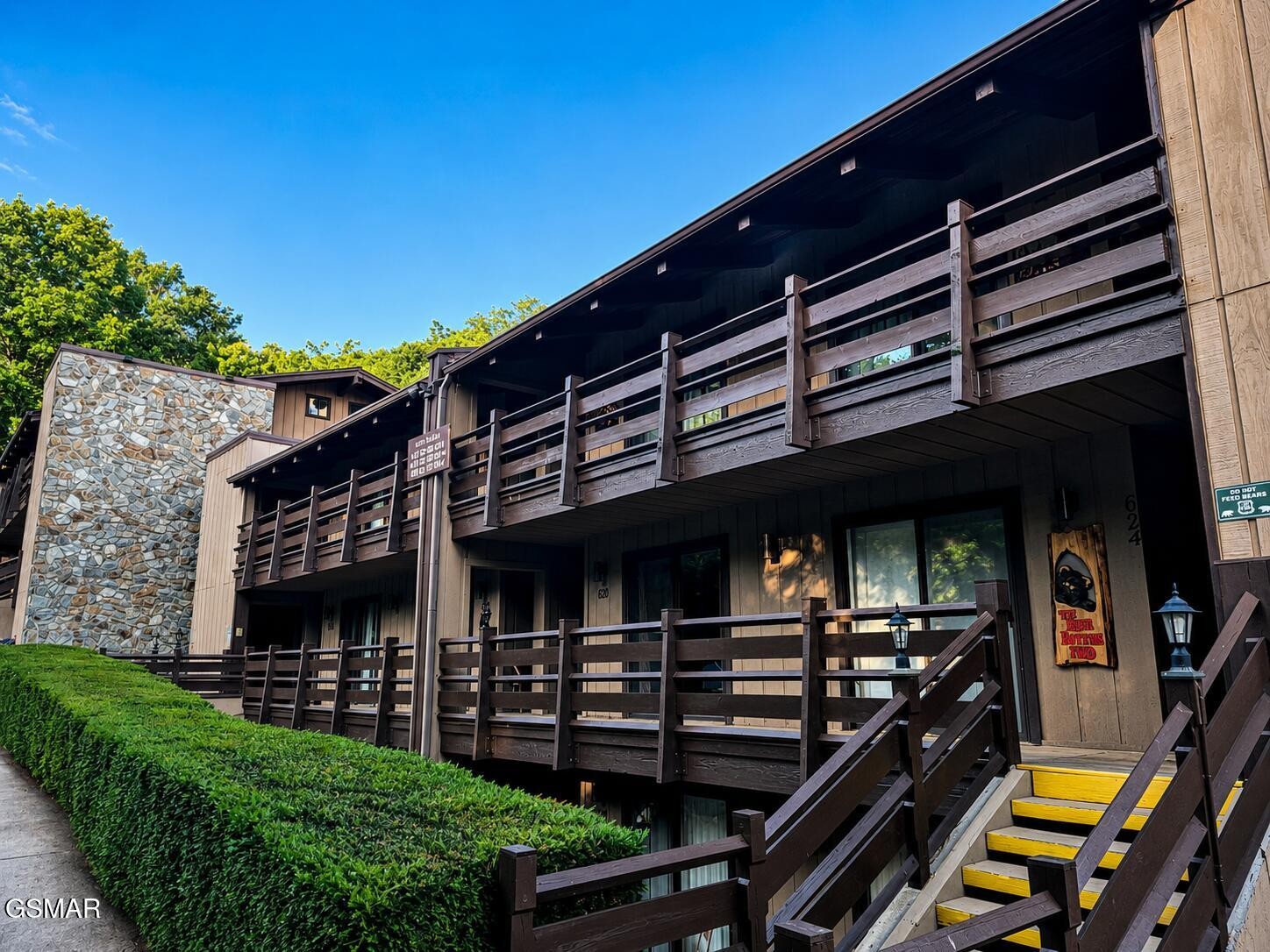 1081 Cove