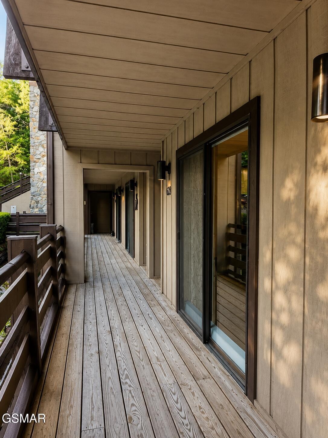 1081 Cove