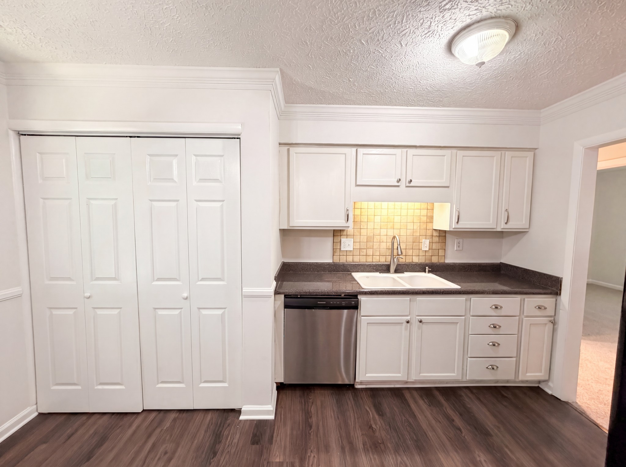 206 Diana Dr