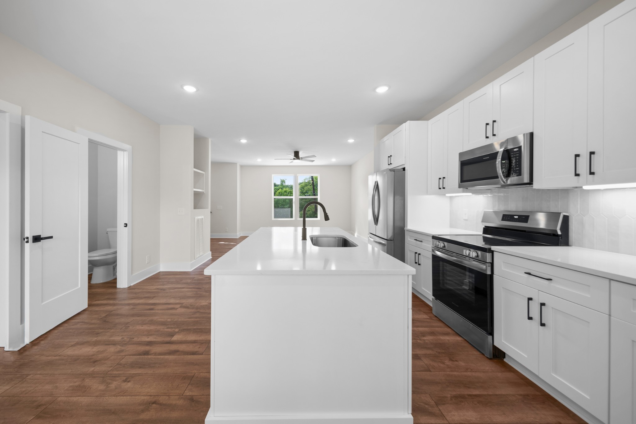 4929 Leesa Ann Ln