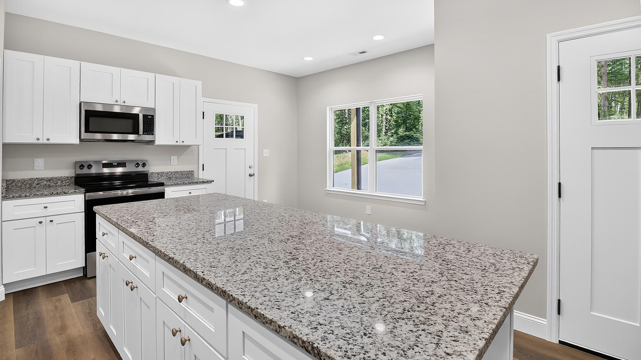 1407 Mountain View Road