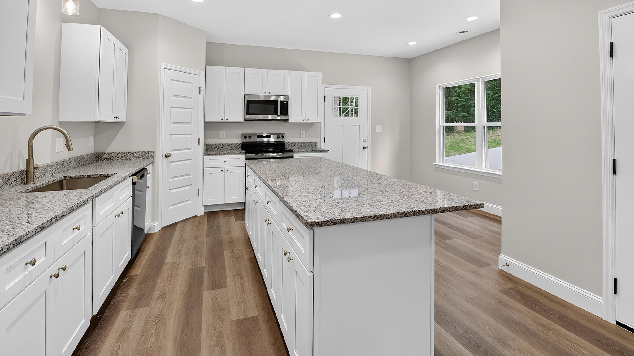 1407 Mountain View Road
