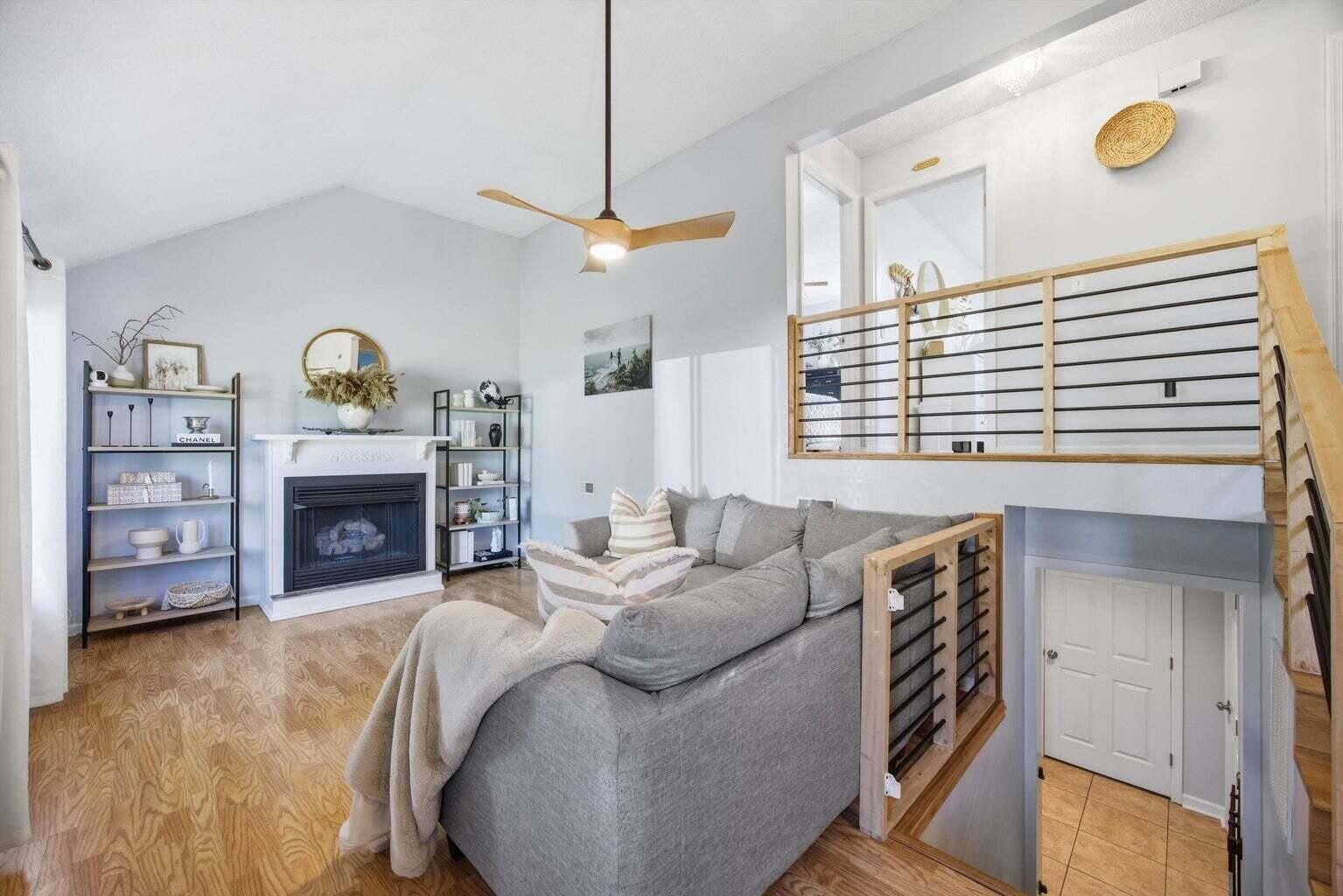 36 Crest Circle