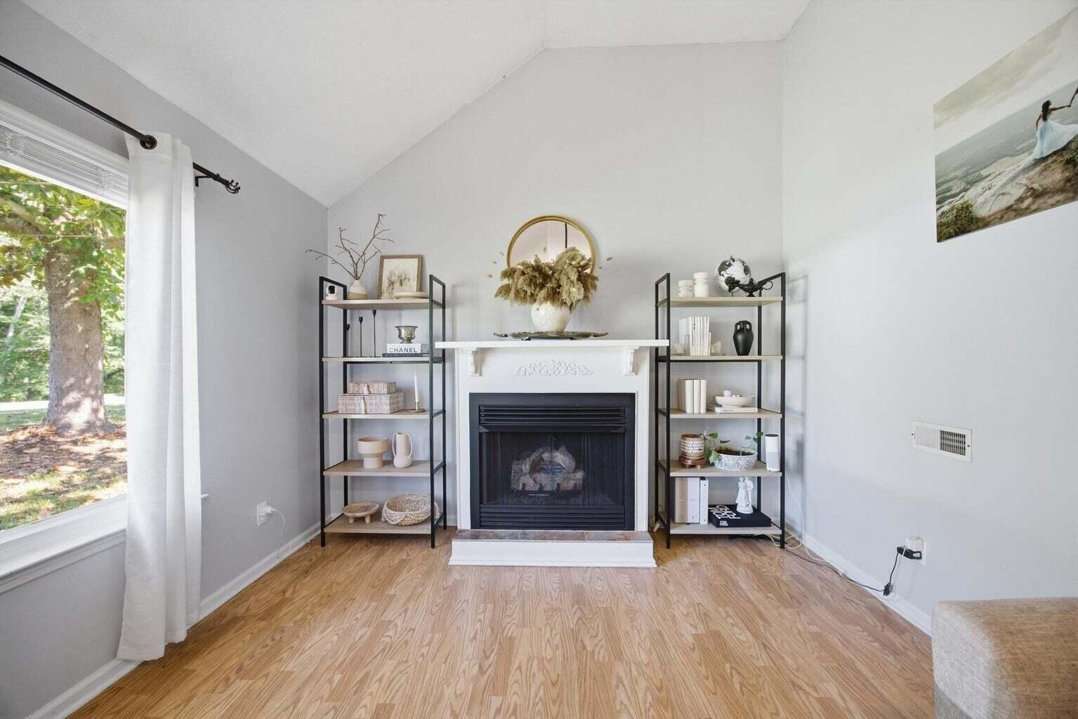 36 Crest Circle