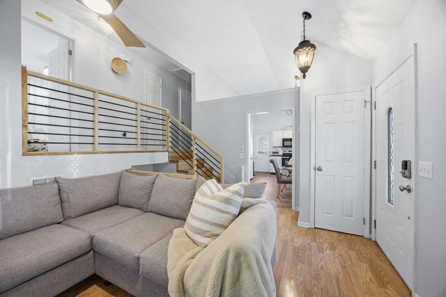 36 Crest Circle