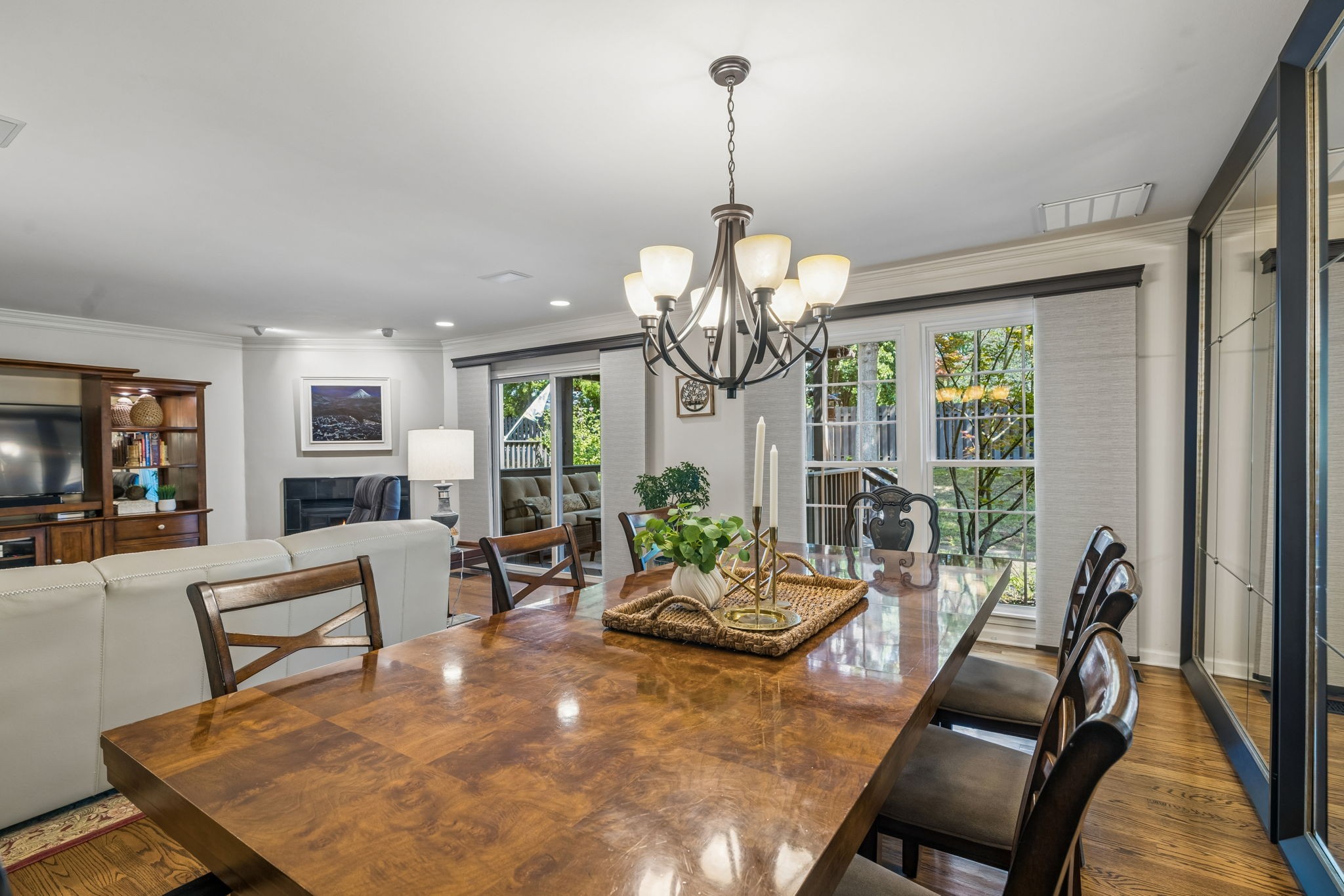 227 Hearthstone Manor Ln