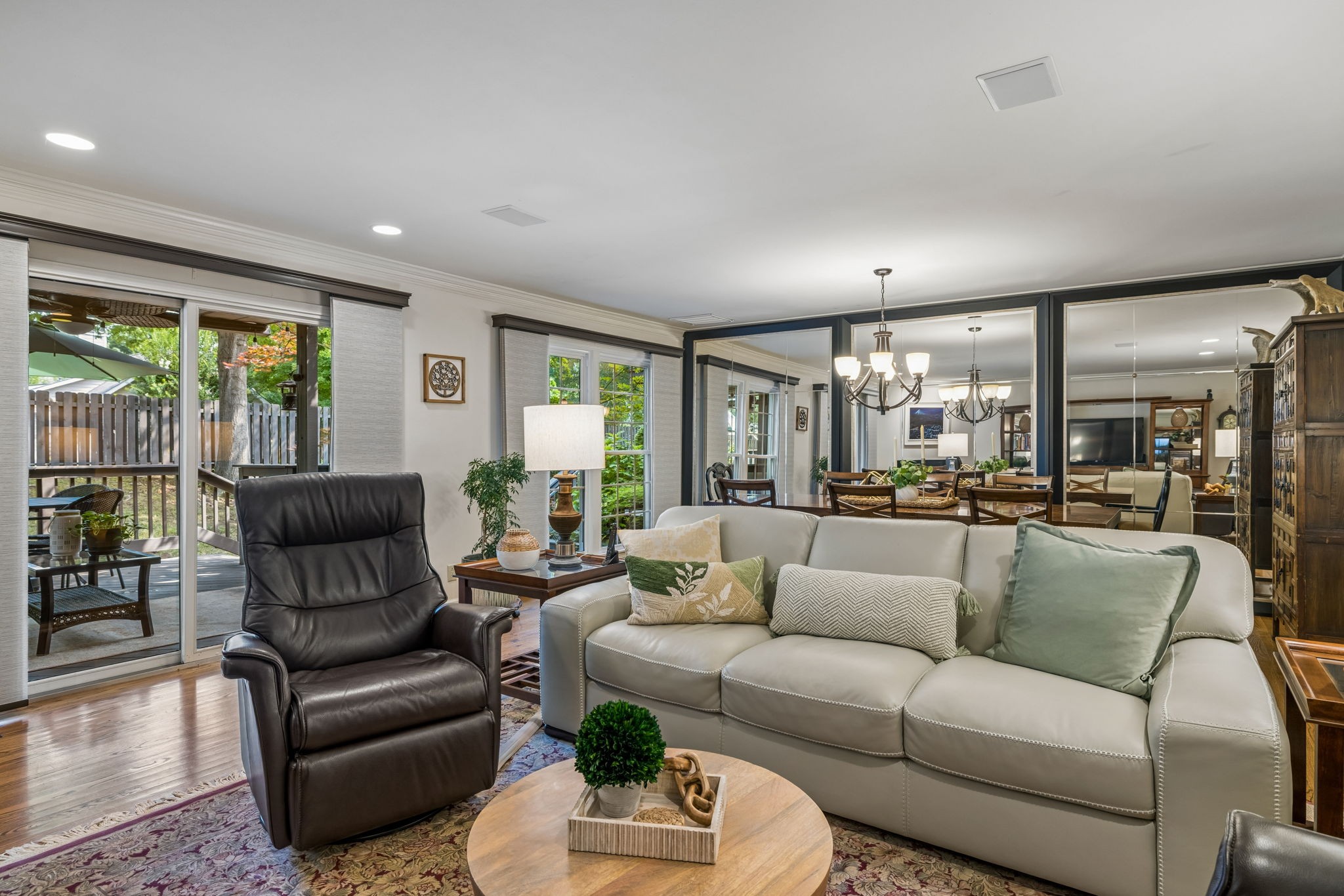 227 Hearthstone Manor Ln