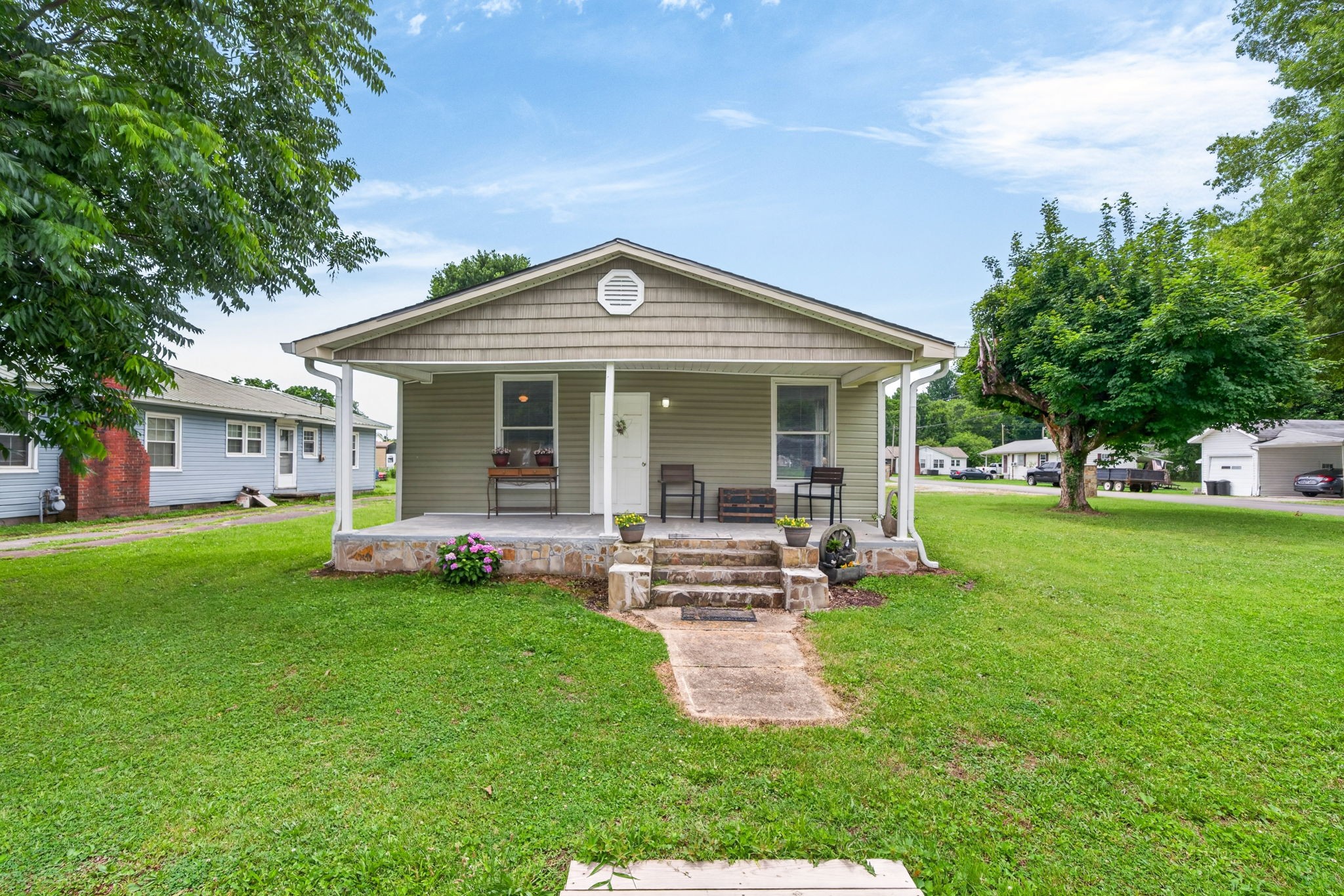 491 Piccadilly Ave