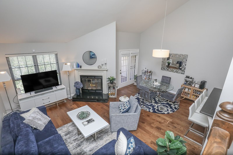 259 Glenstone Cir