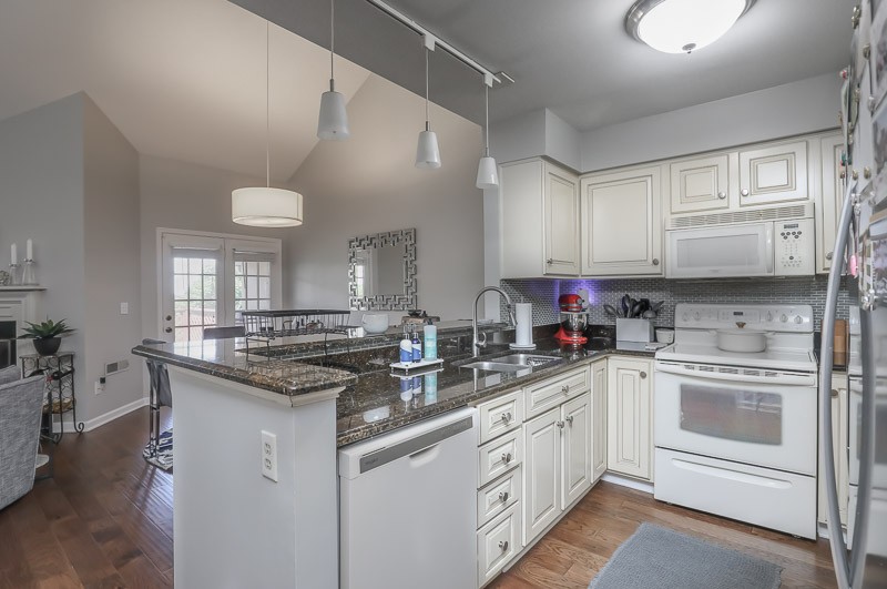 259 Glenstone Cir