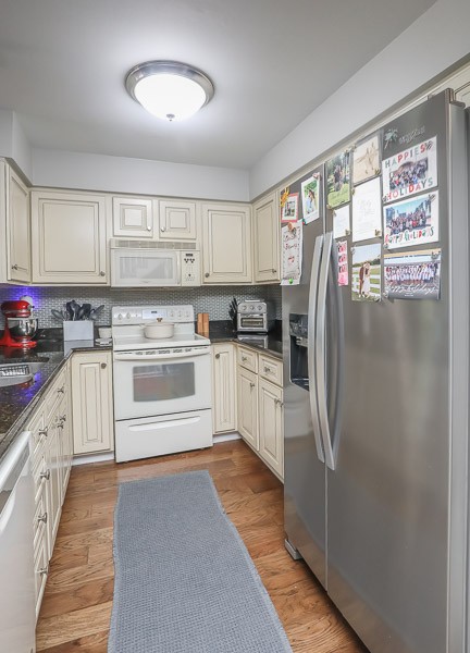 259 Glenstone Cir