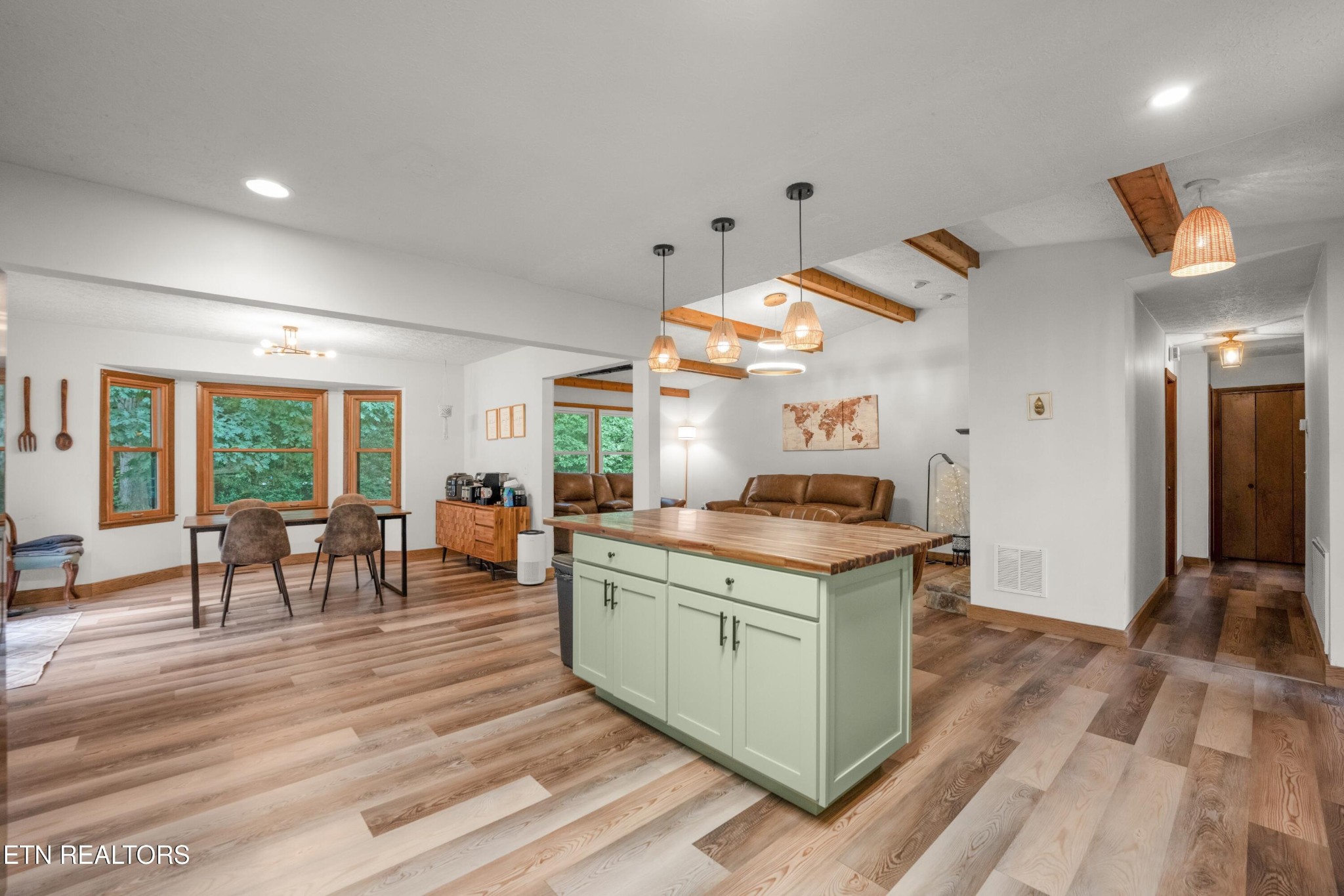 241 Cardinal Loop