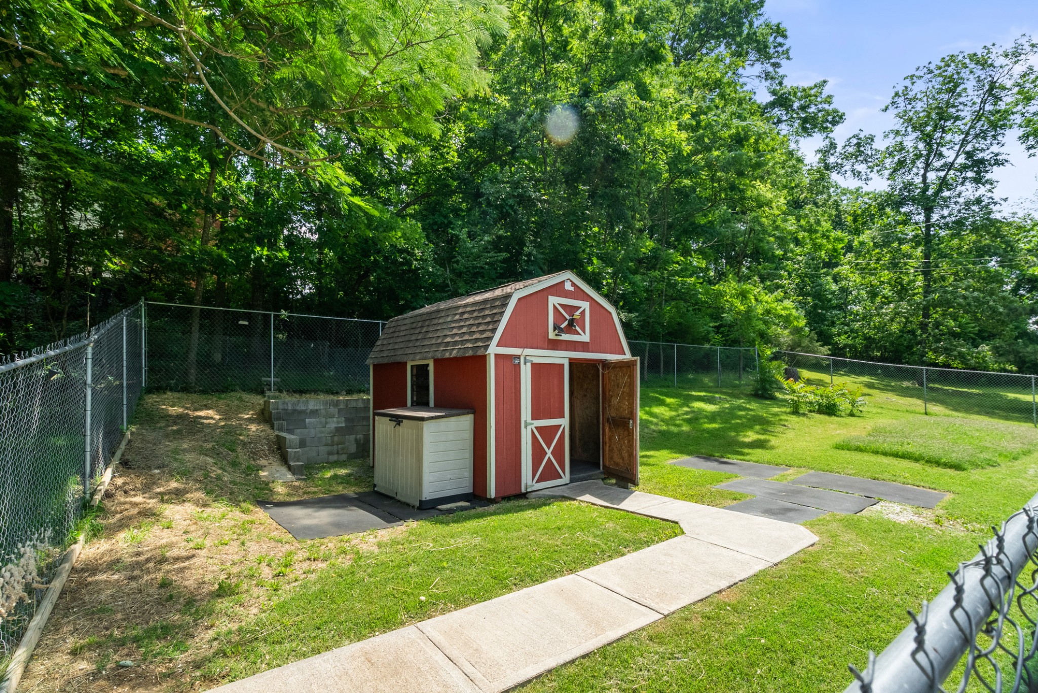 500 Moncrief Ave