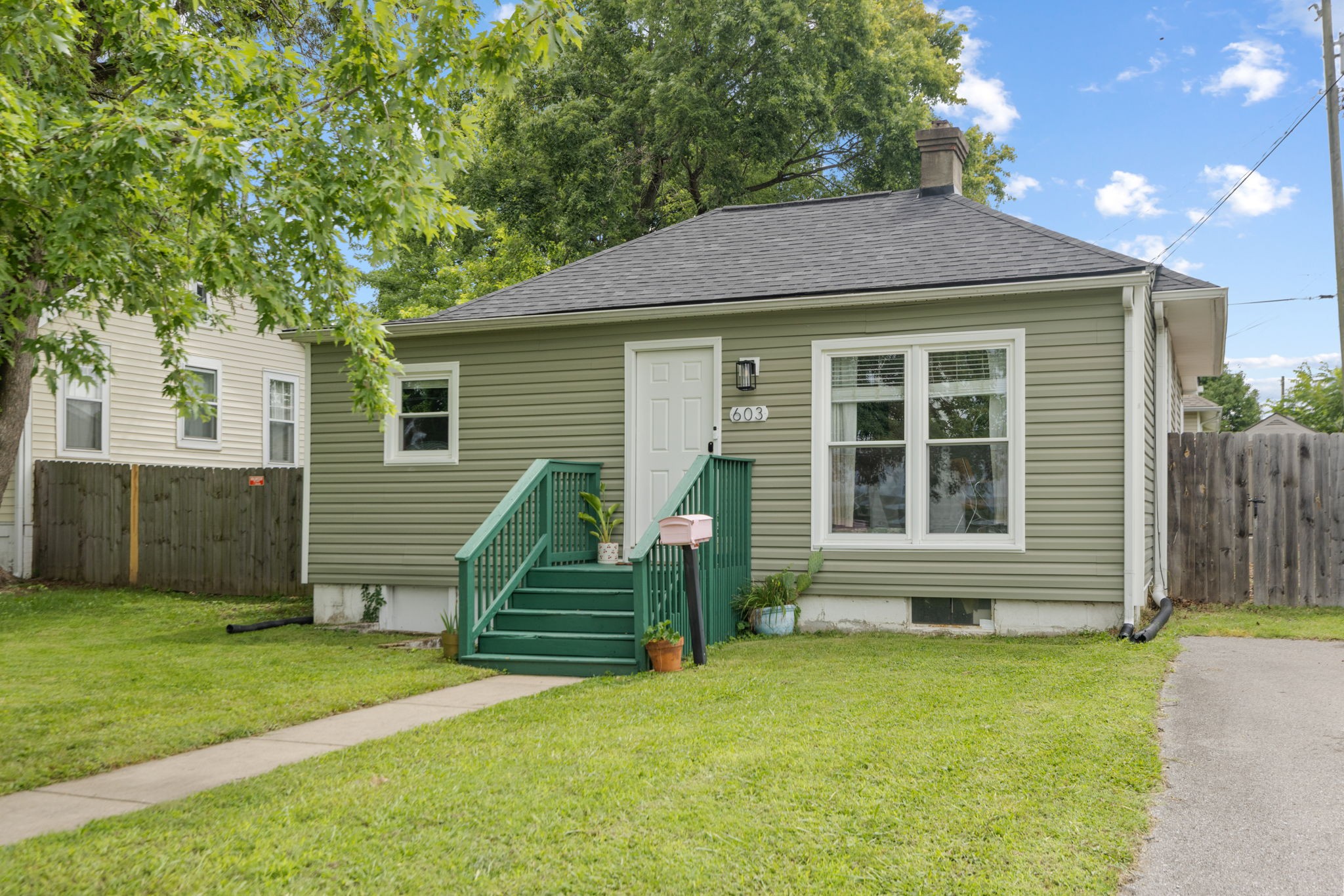 603 Hadley Ave