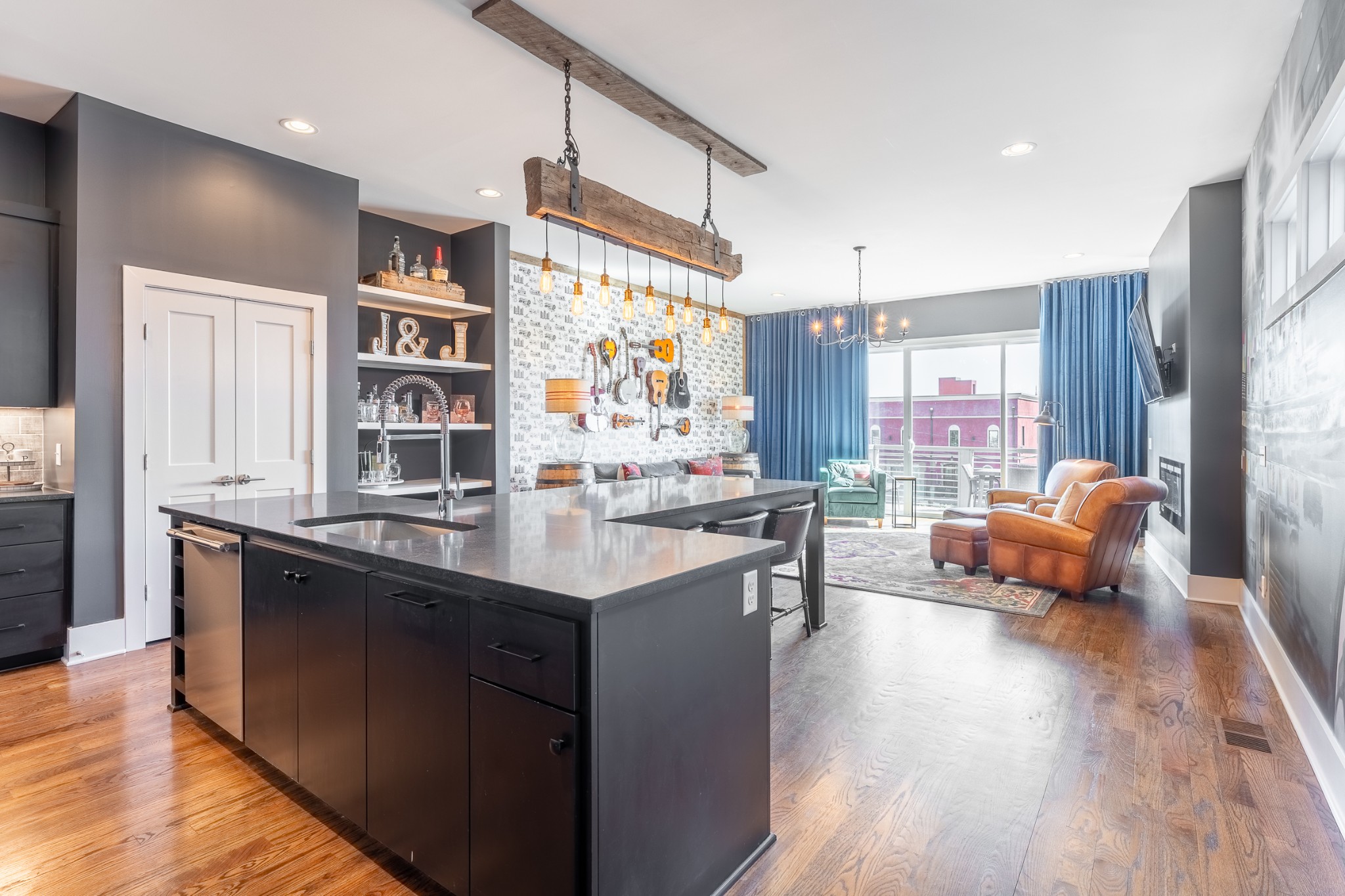 20B Fern Ave