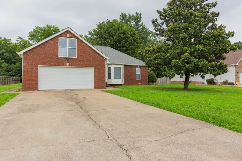 847 Isaac Dr