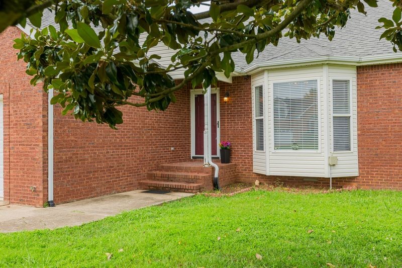 847 Isaac Dr