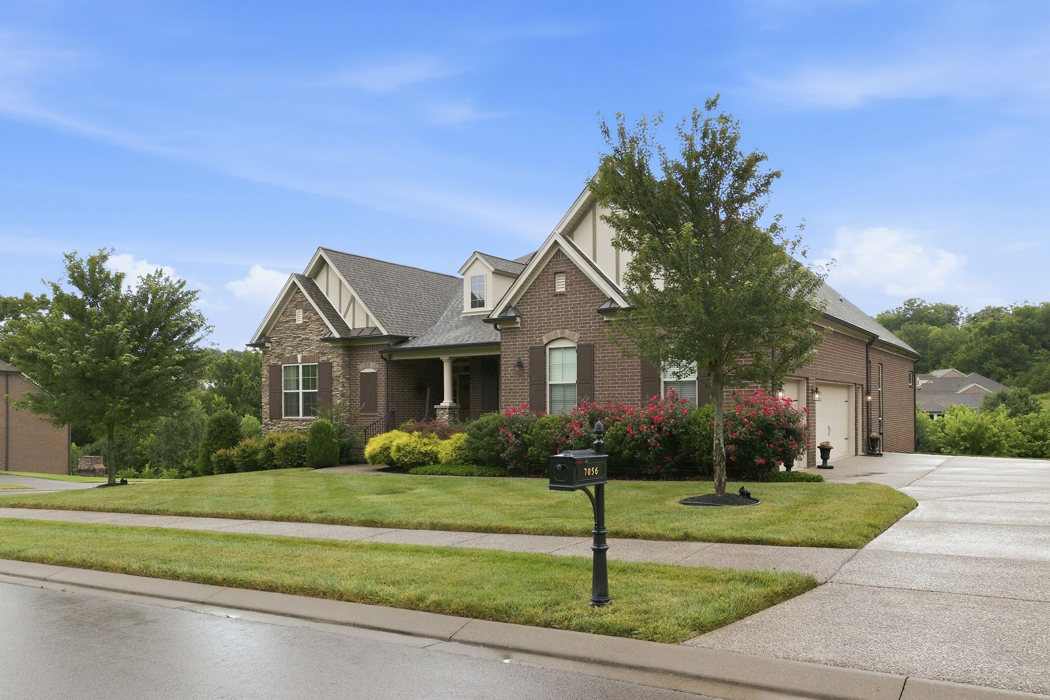 7056 Crimson Leaf Ln