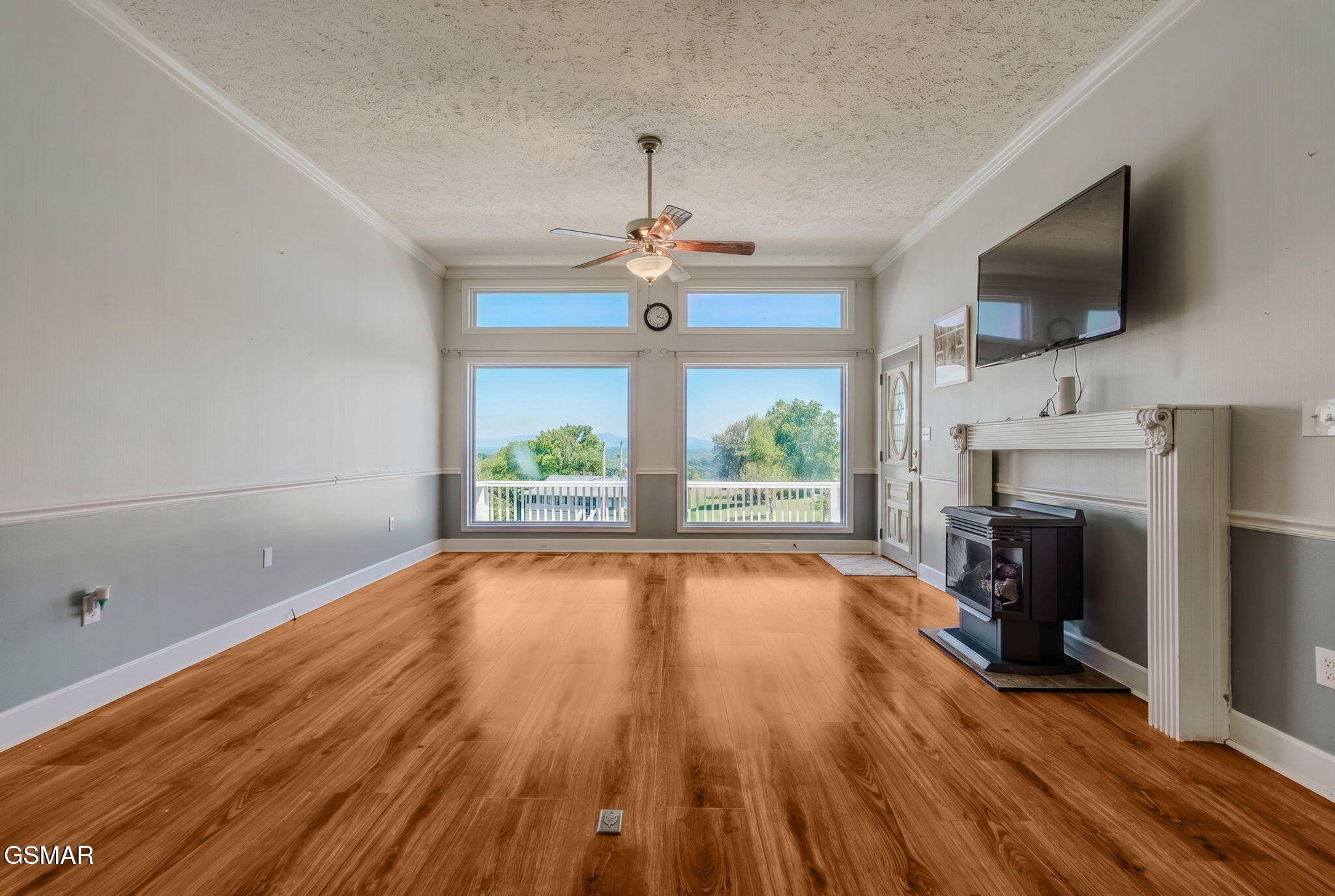 940 Hilltop Lane