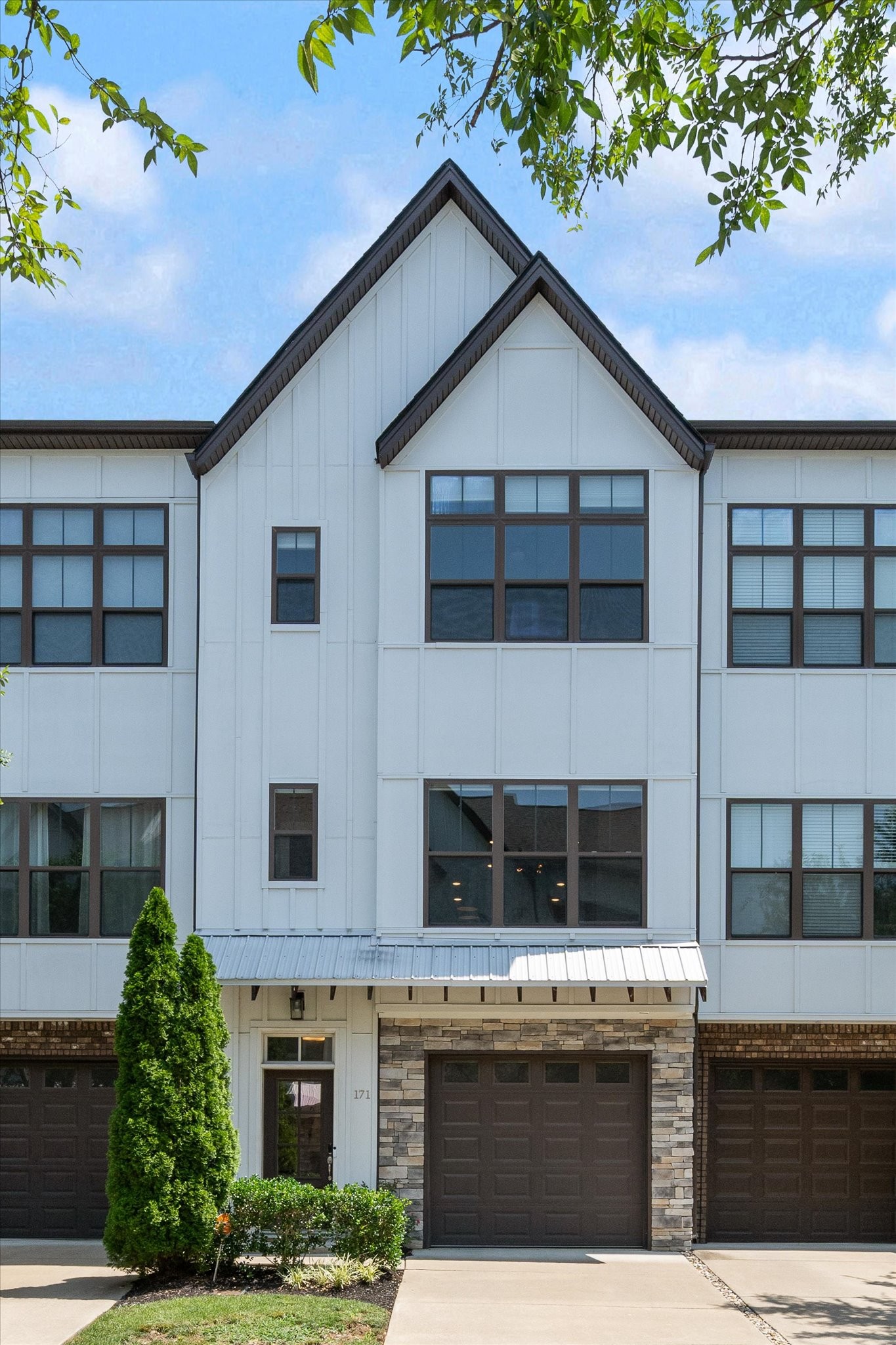 171 Stonecrest Dr