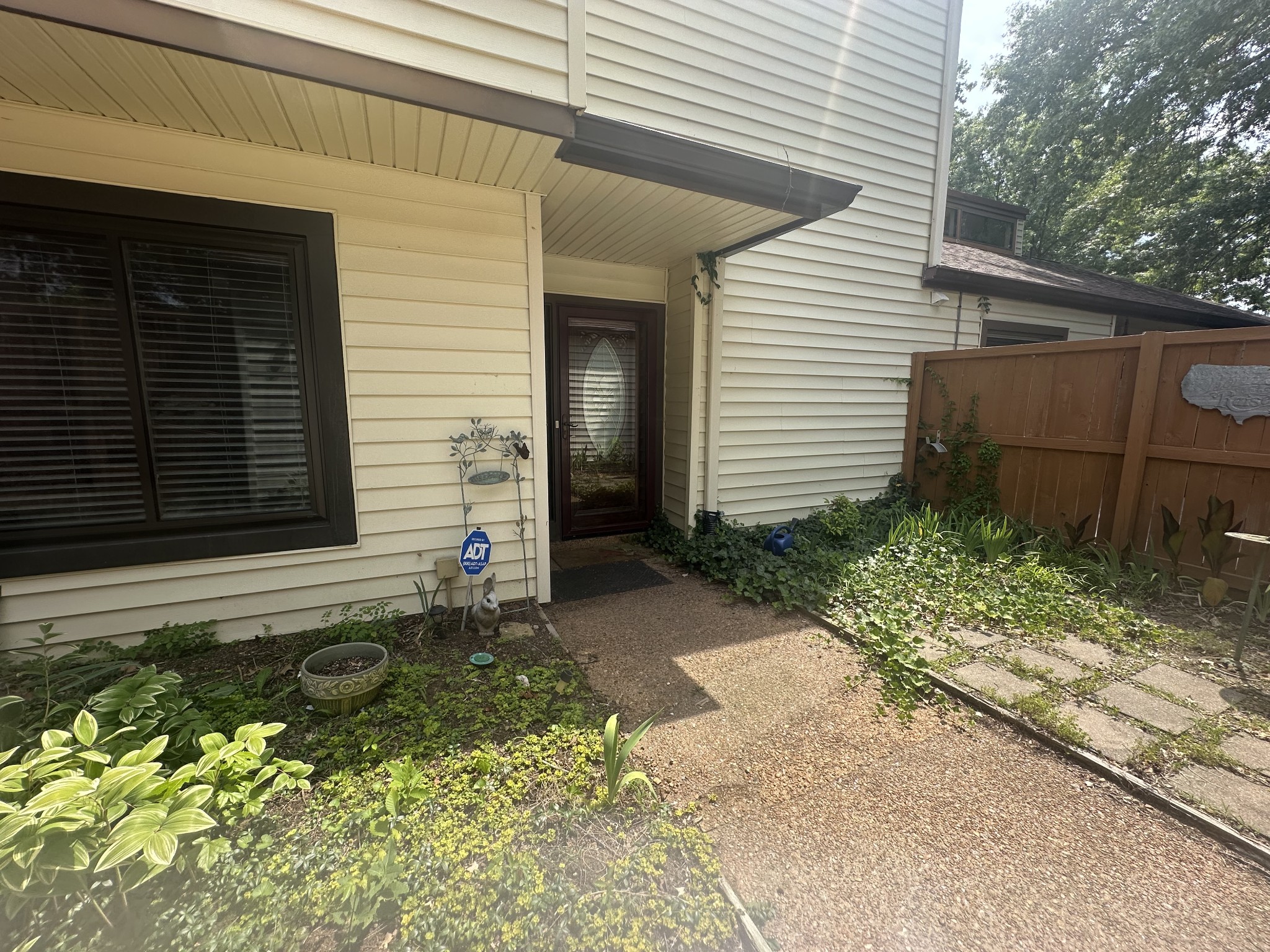 4838 Club Dr