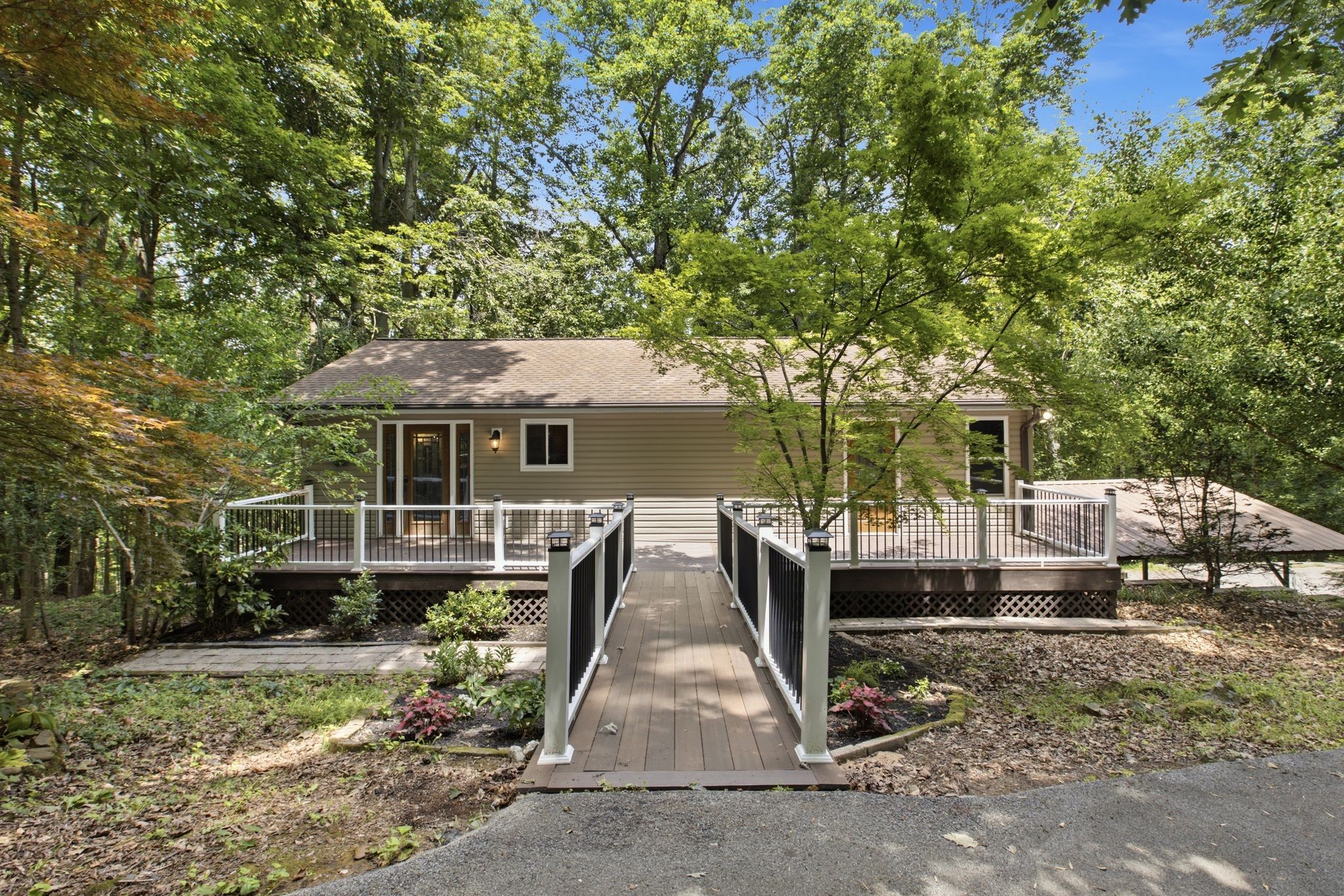 7215 Sugar Maple Dr