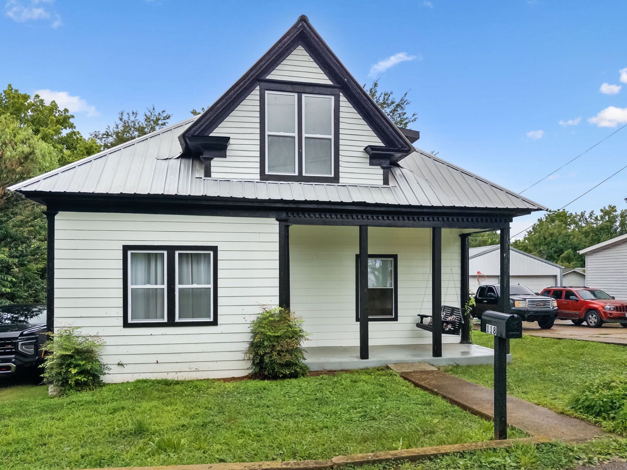 118 Nall Ave