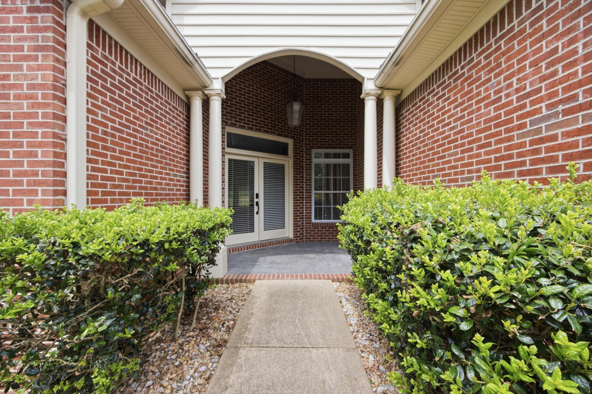 4833 Hampshire Place