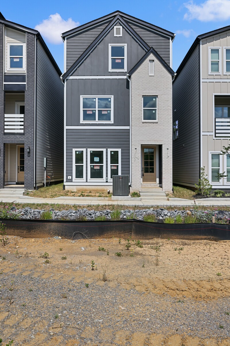 513 Kalman Ln