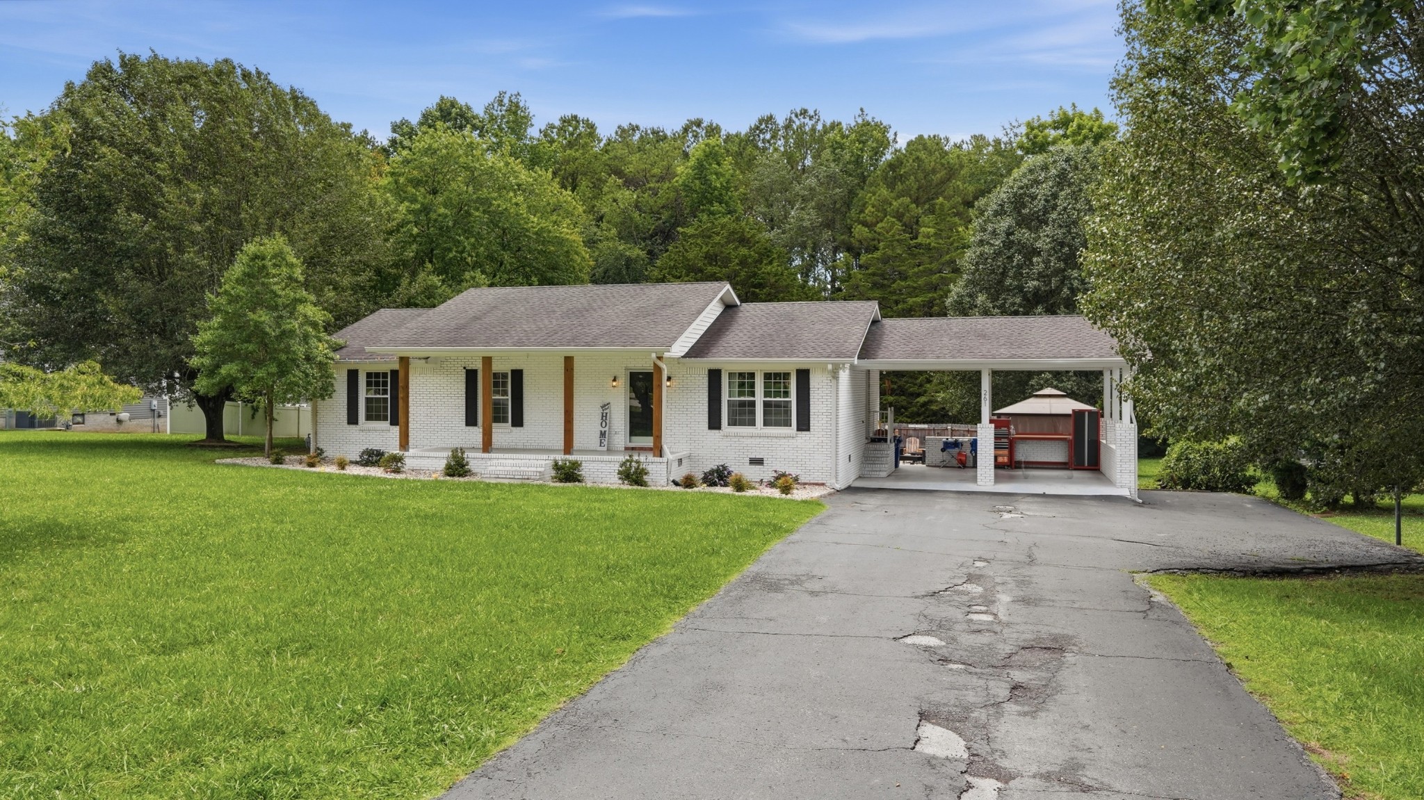 261 Hillcrest Rd