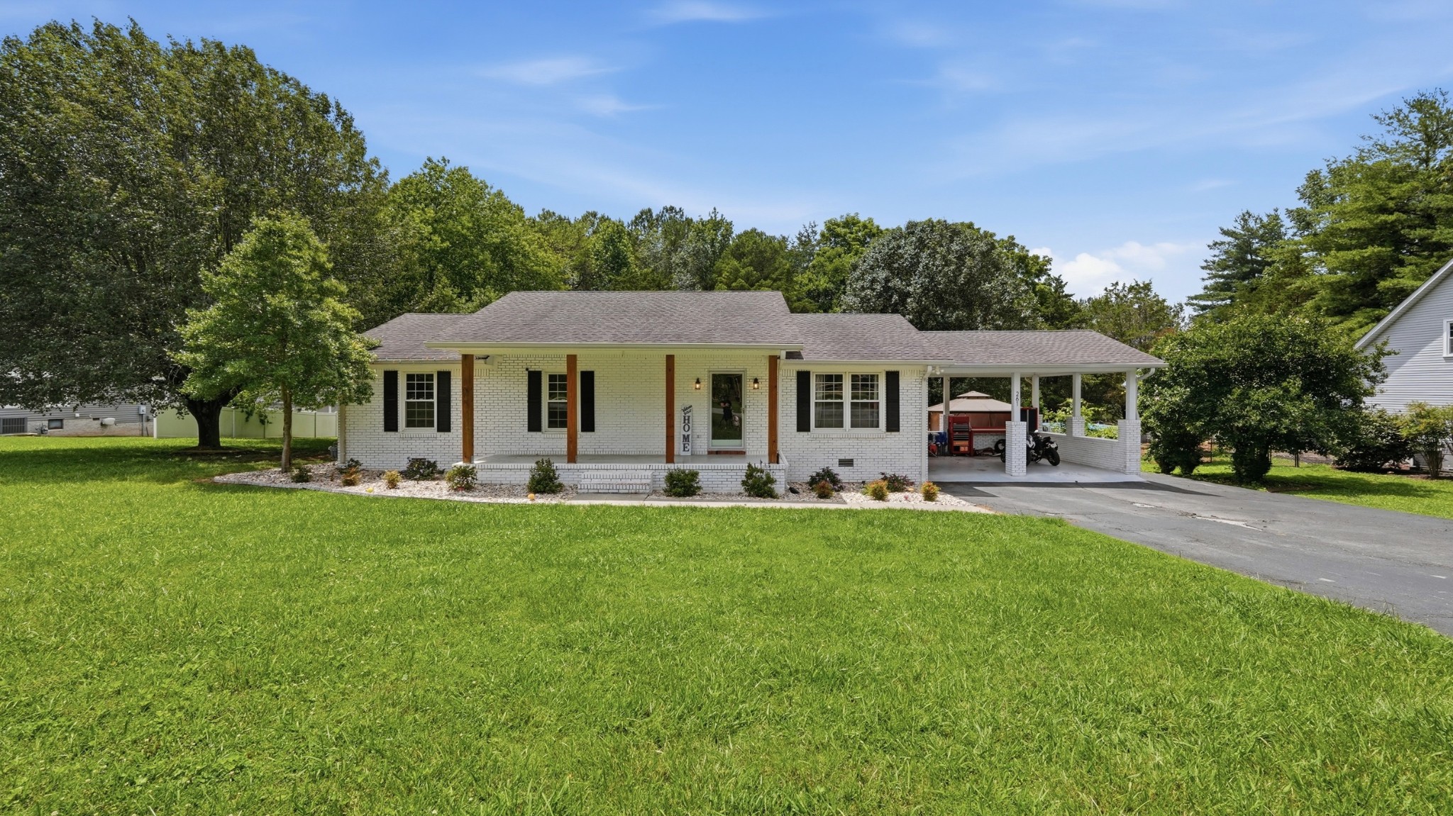 261 Hillcrest Rd