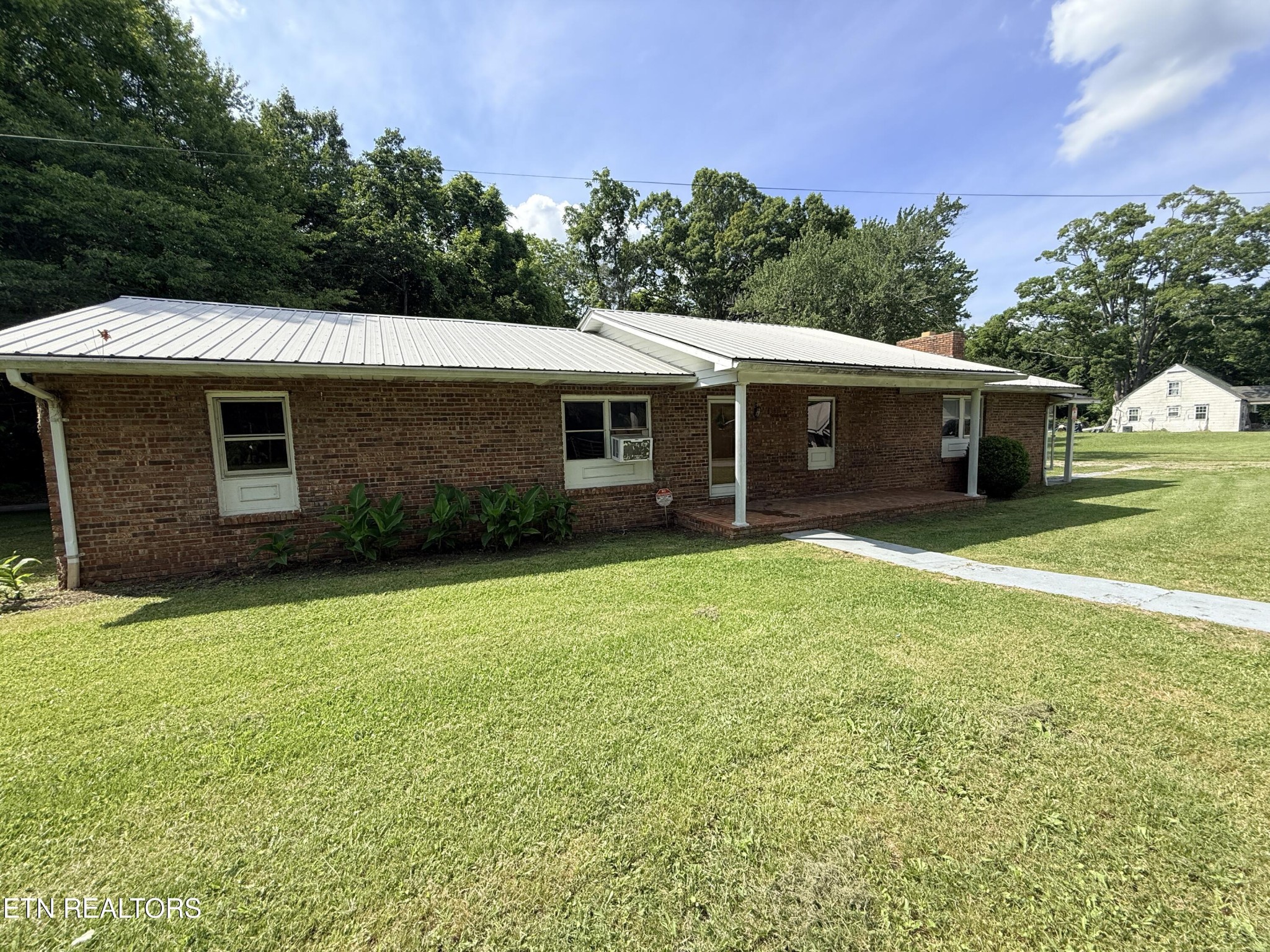 331 White Oak St