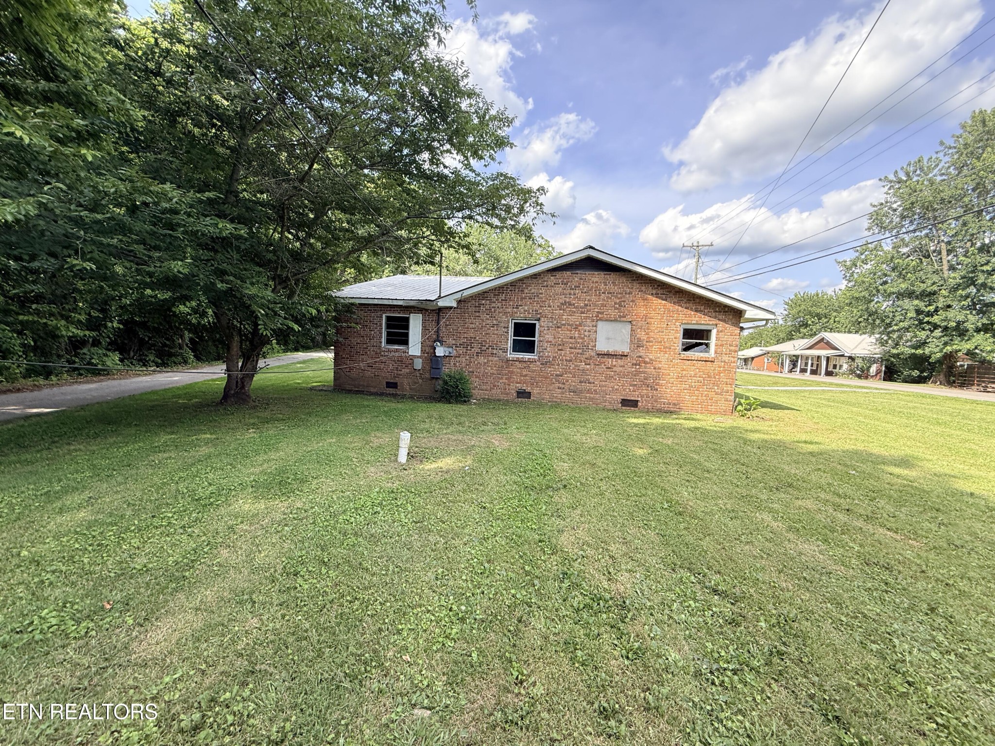 331 White Oak St