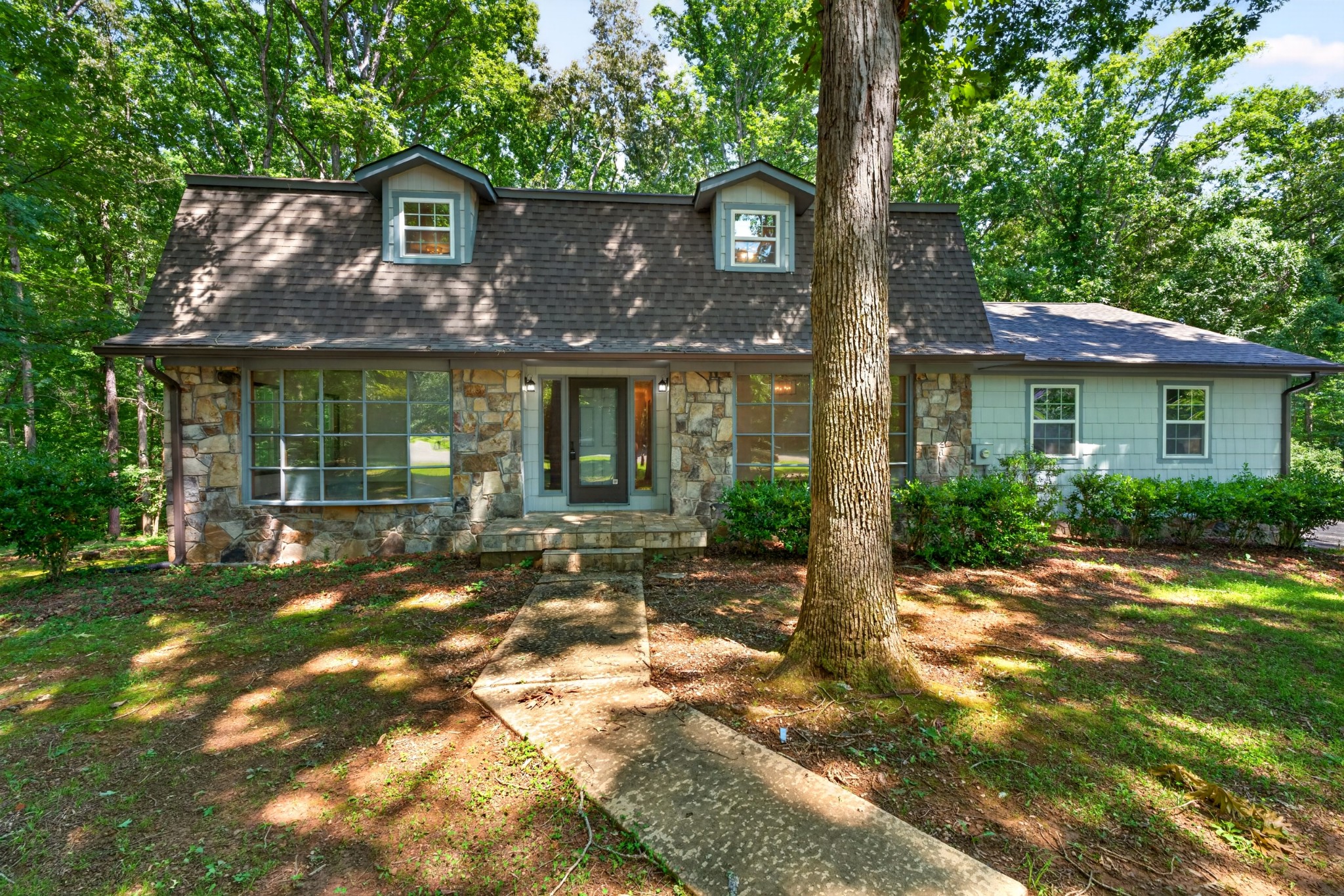 466 Willow Oak Dr