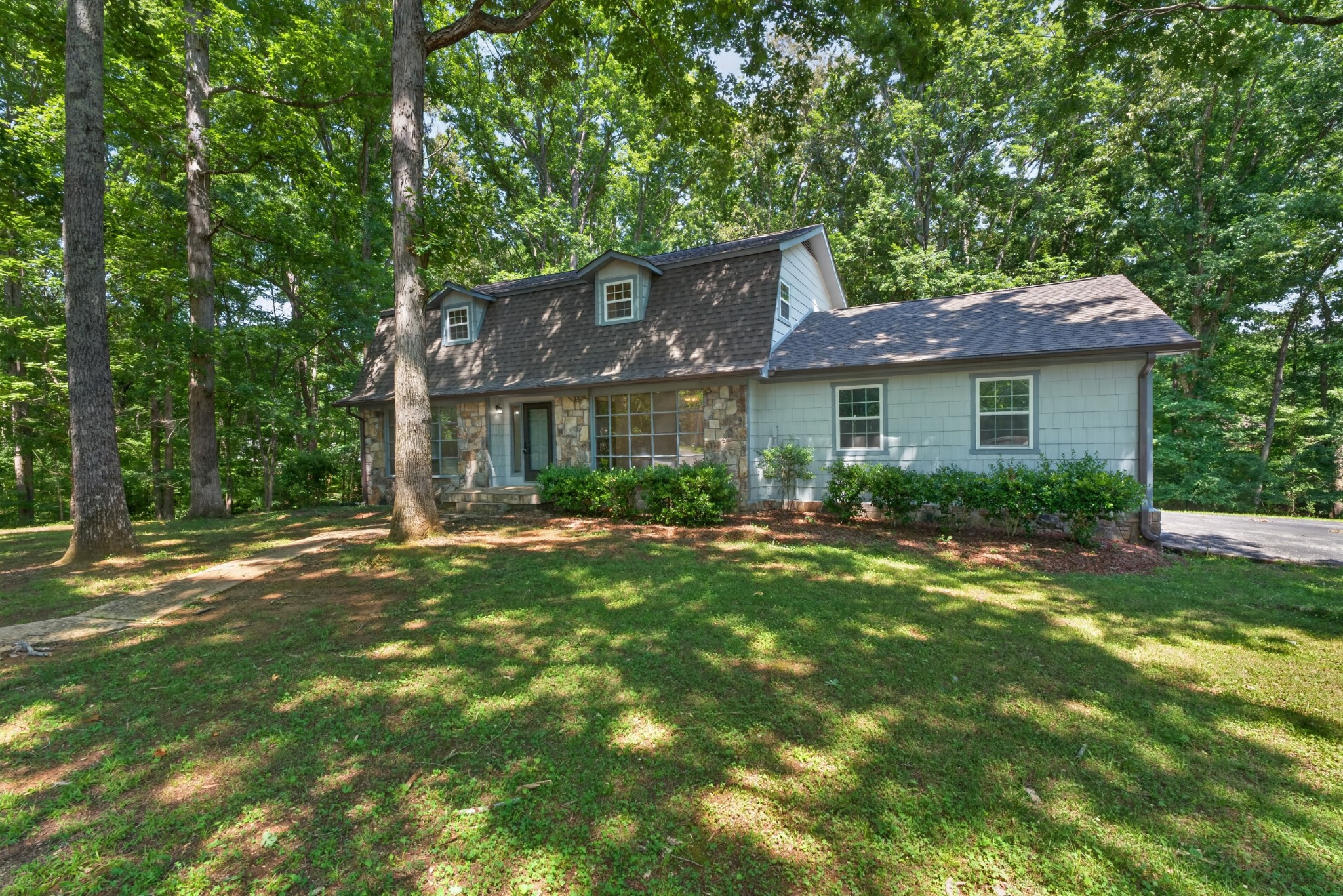 466 Willow Oak Dr