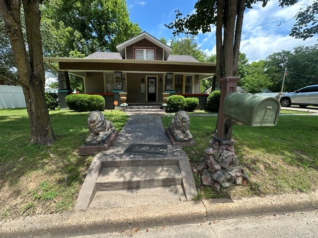 116 W Frazier St