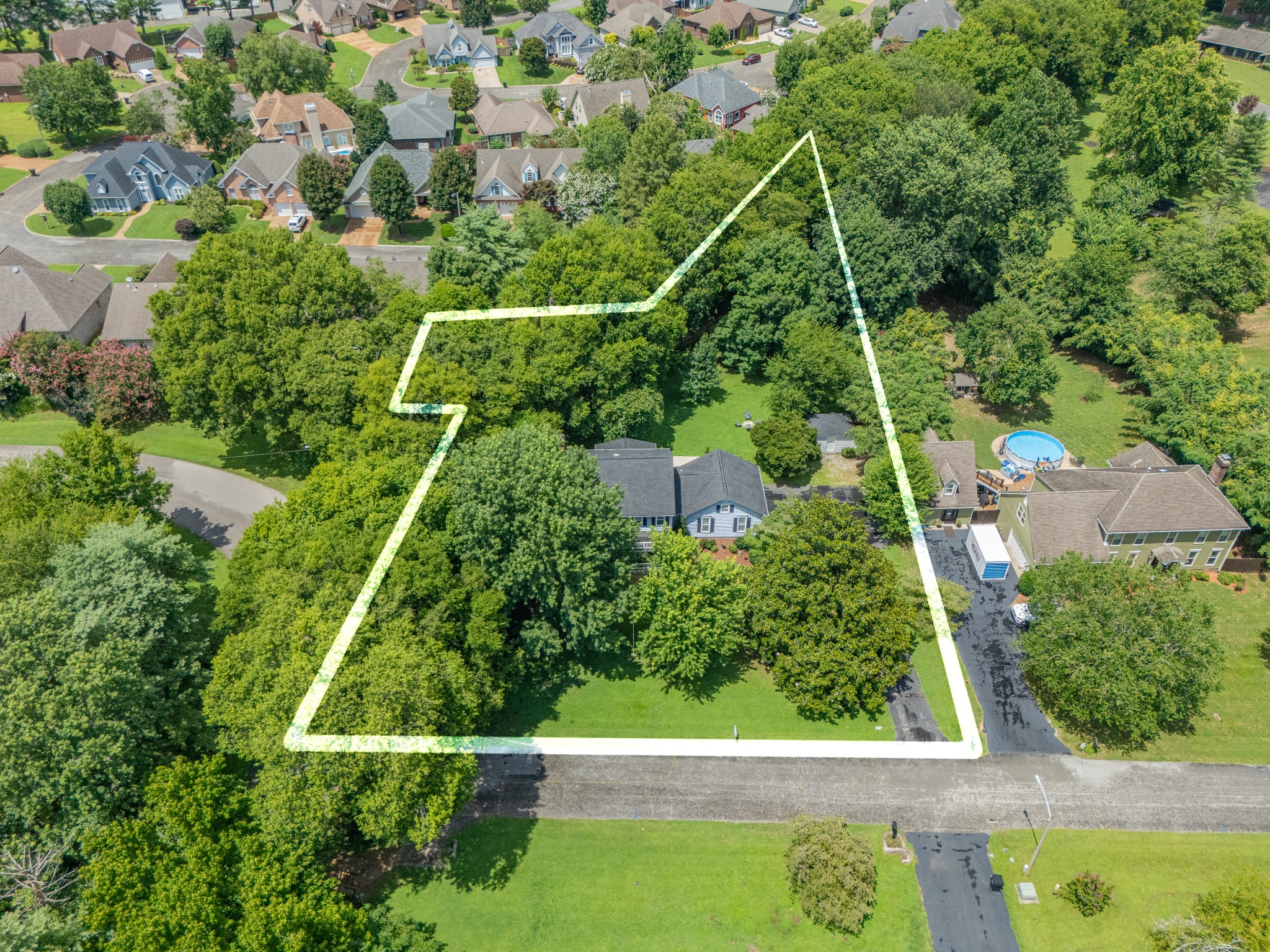 706 Edenburg Dr