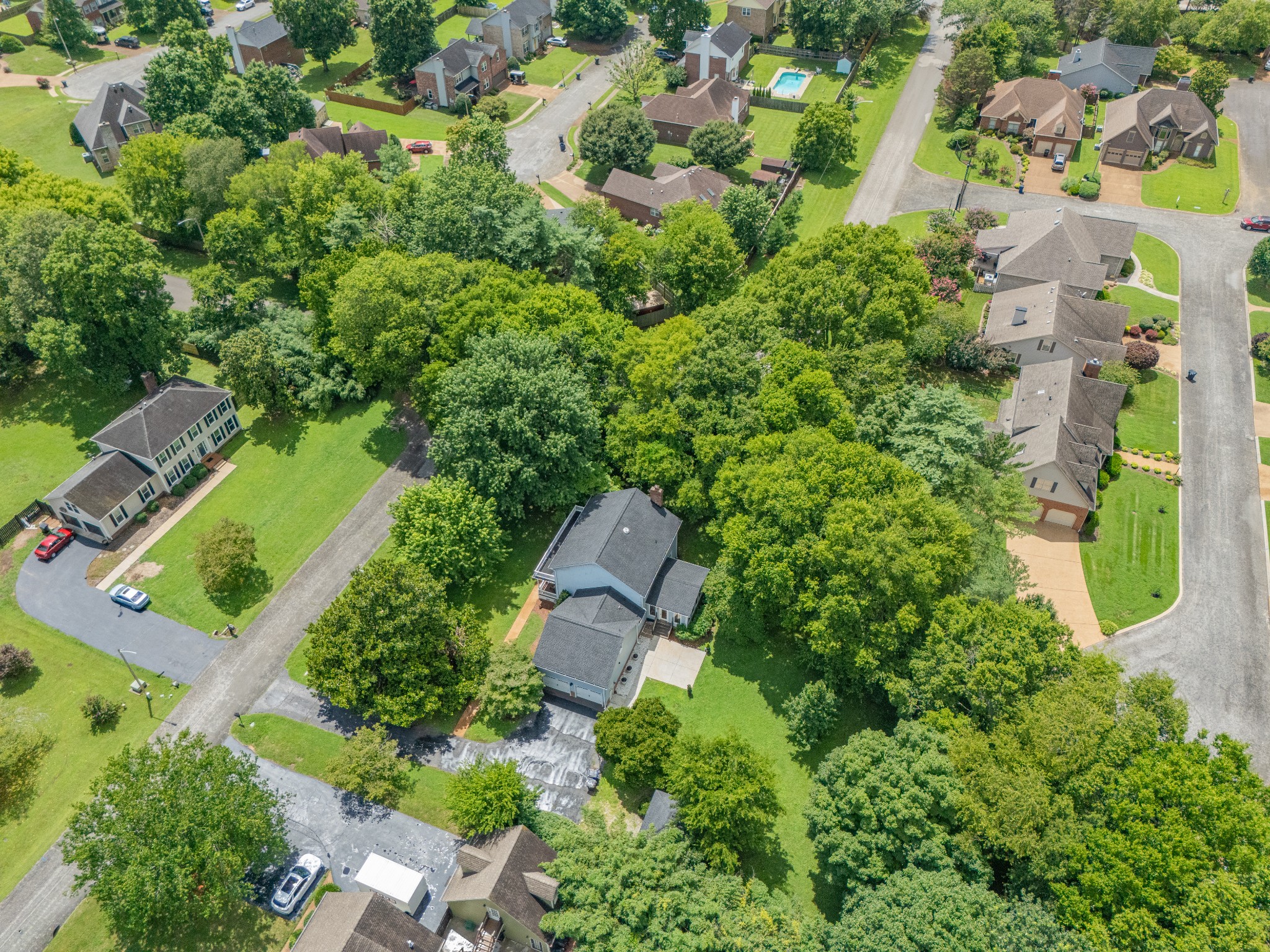 706 Edenburg Dr