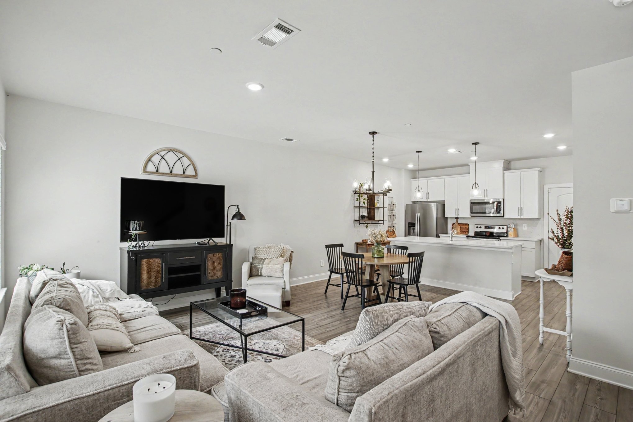 204 Douglas Bend Rd