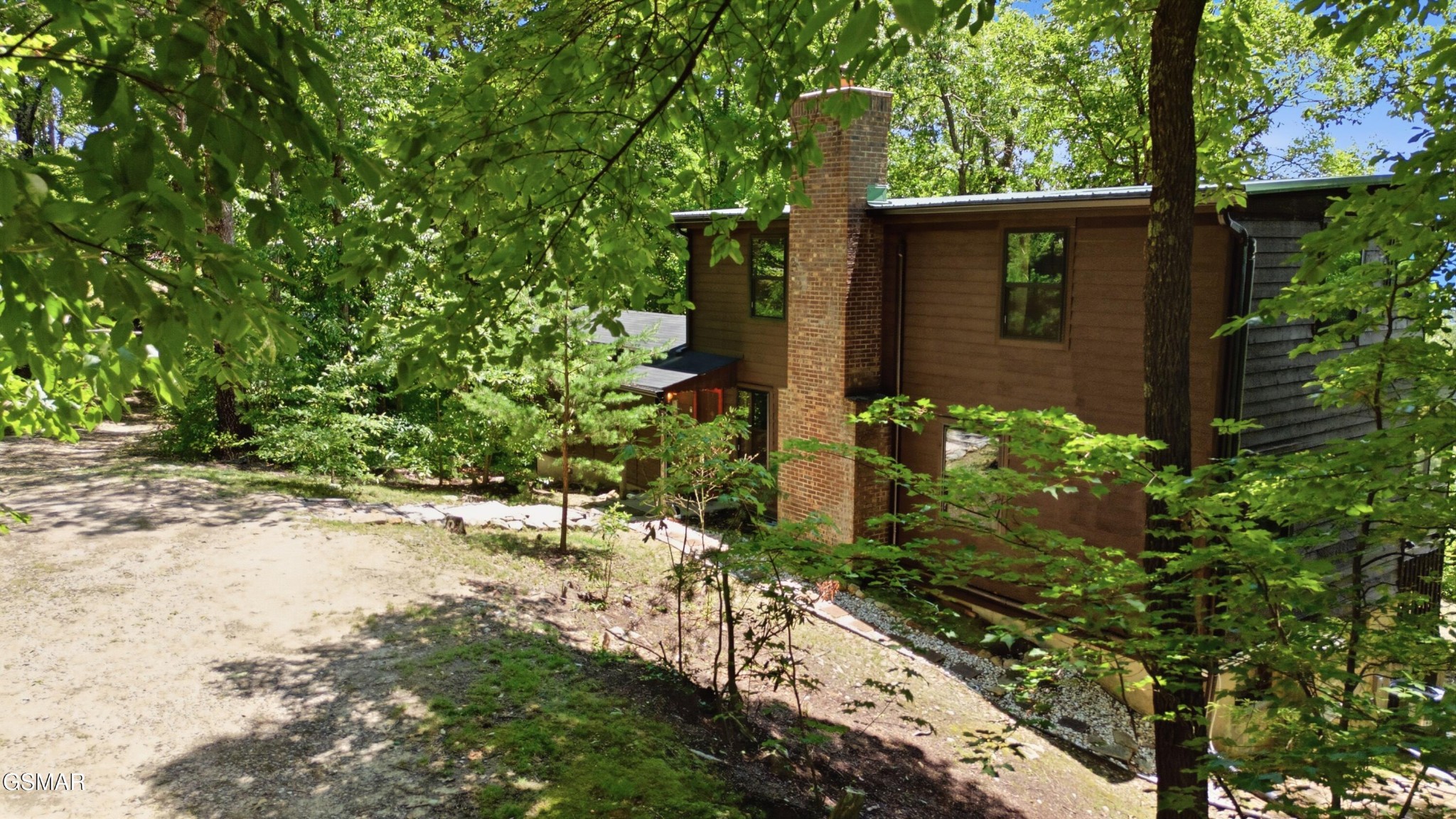 2749 E End Road