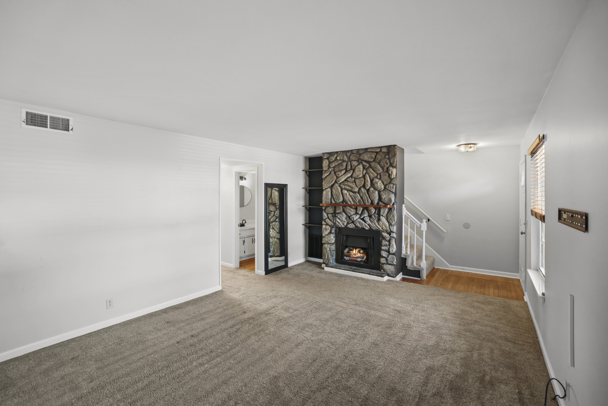 3880 Priest Lake Dr