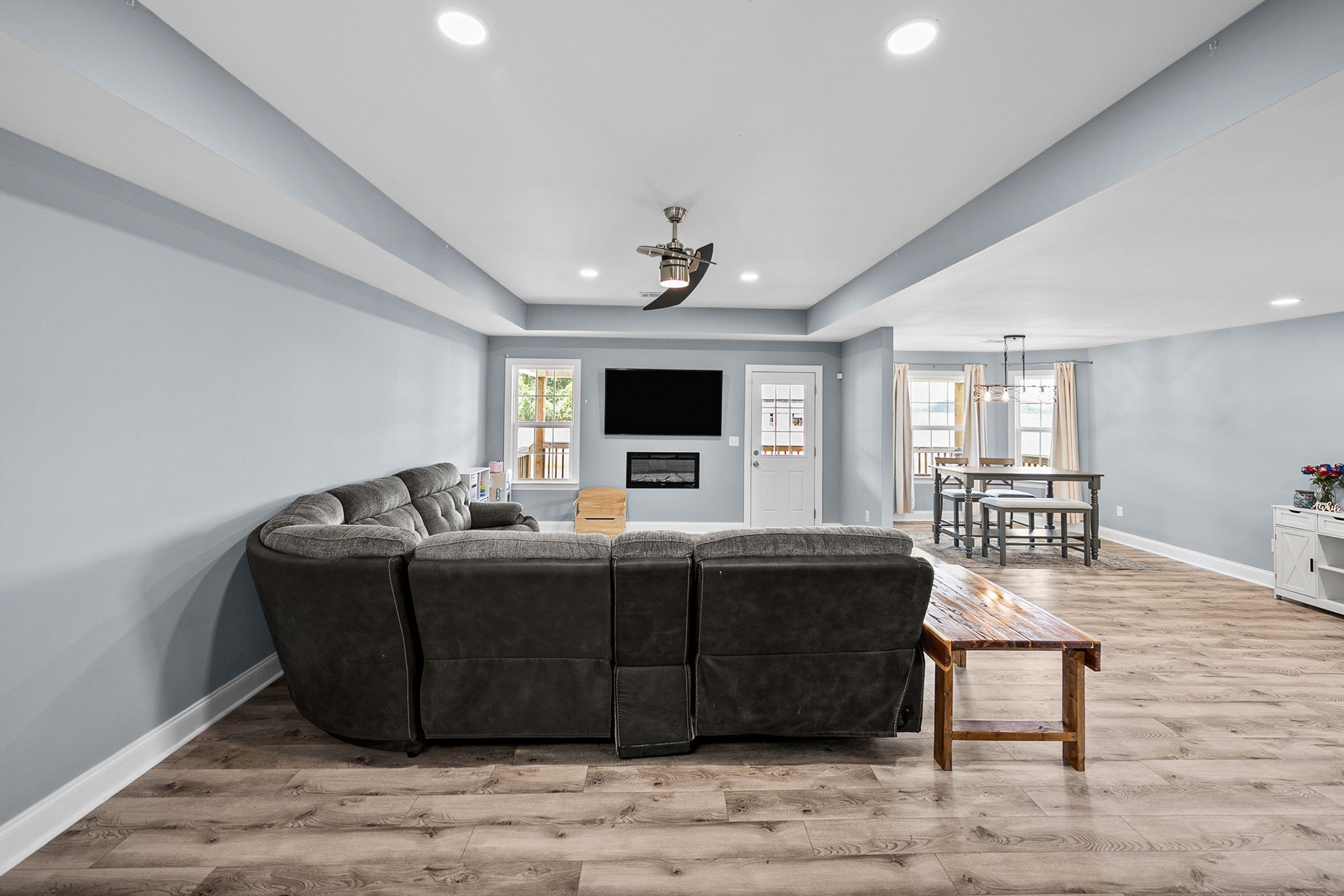 103 Red Bird Ave