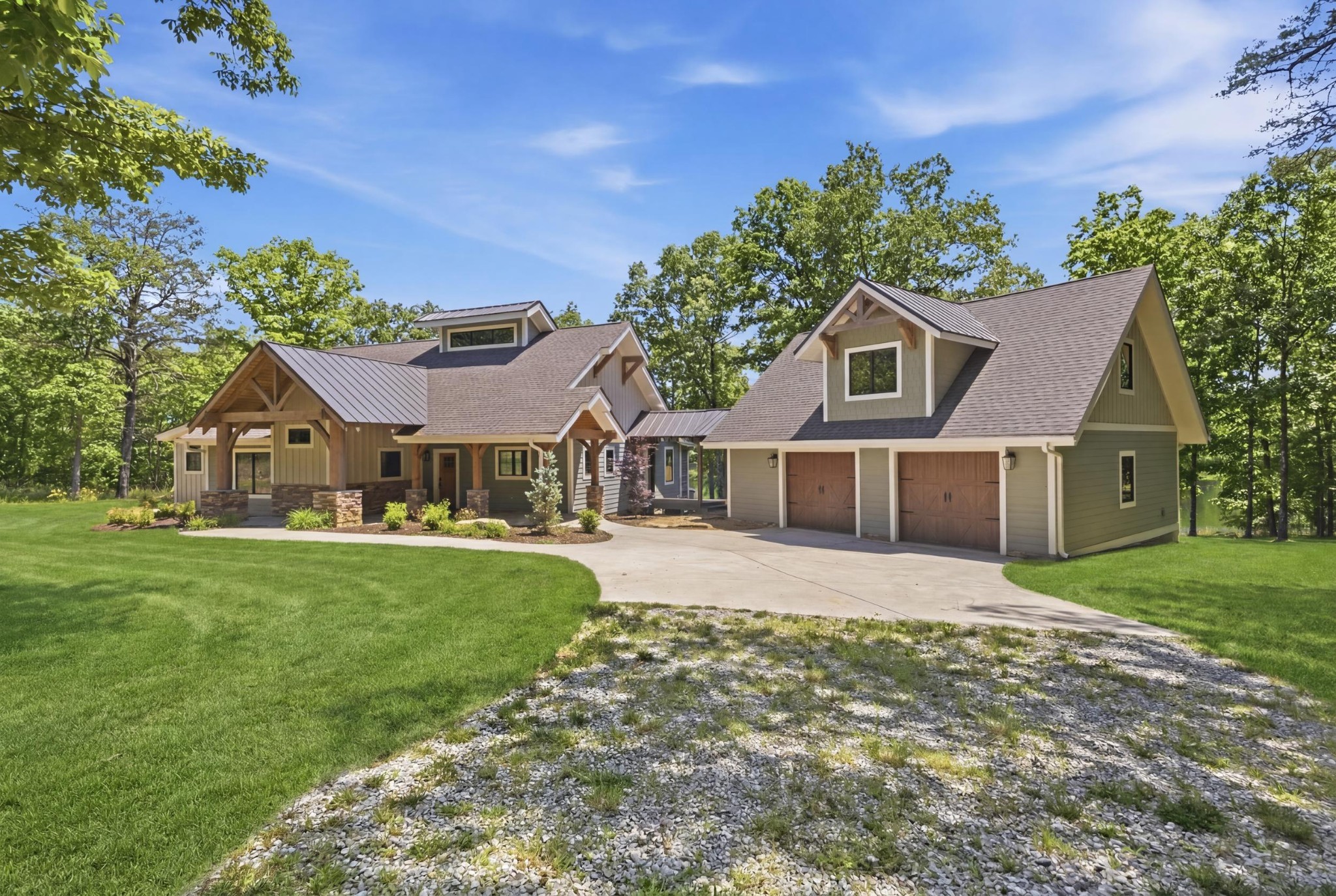 722 Hemlock Ln