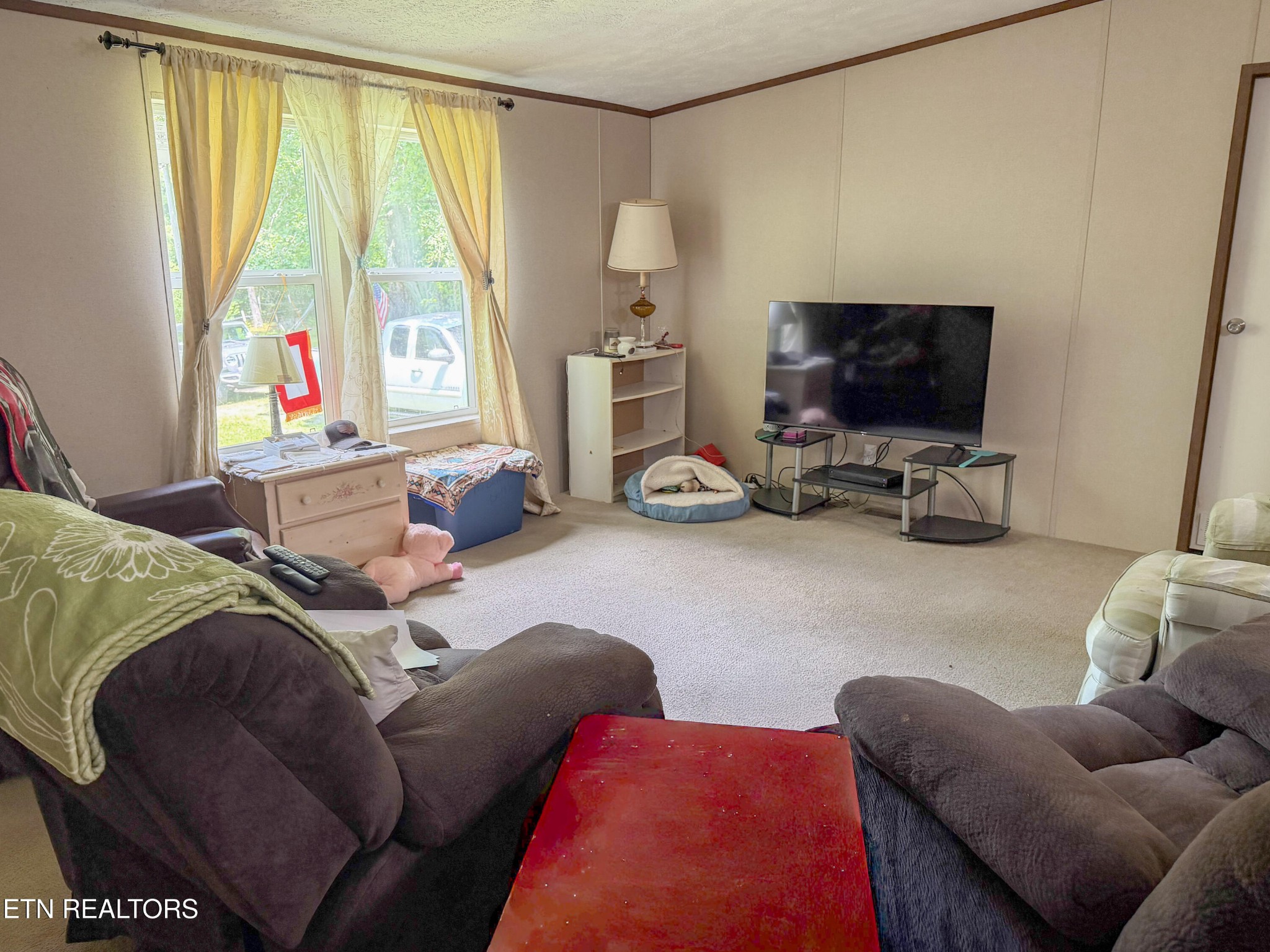 102 Skyline Court