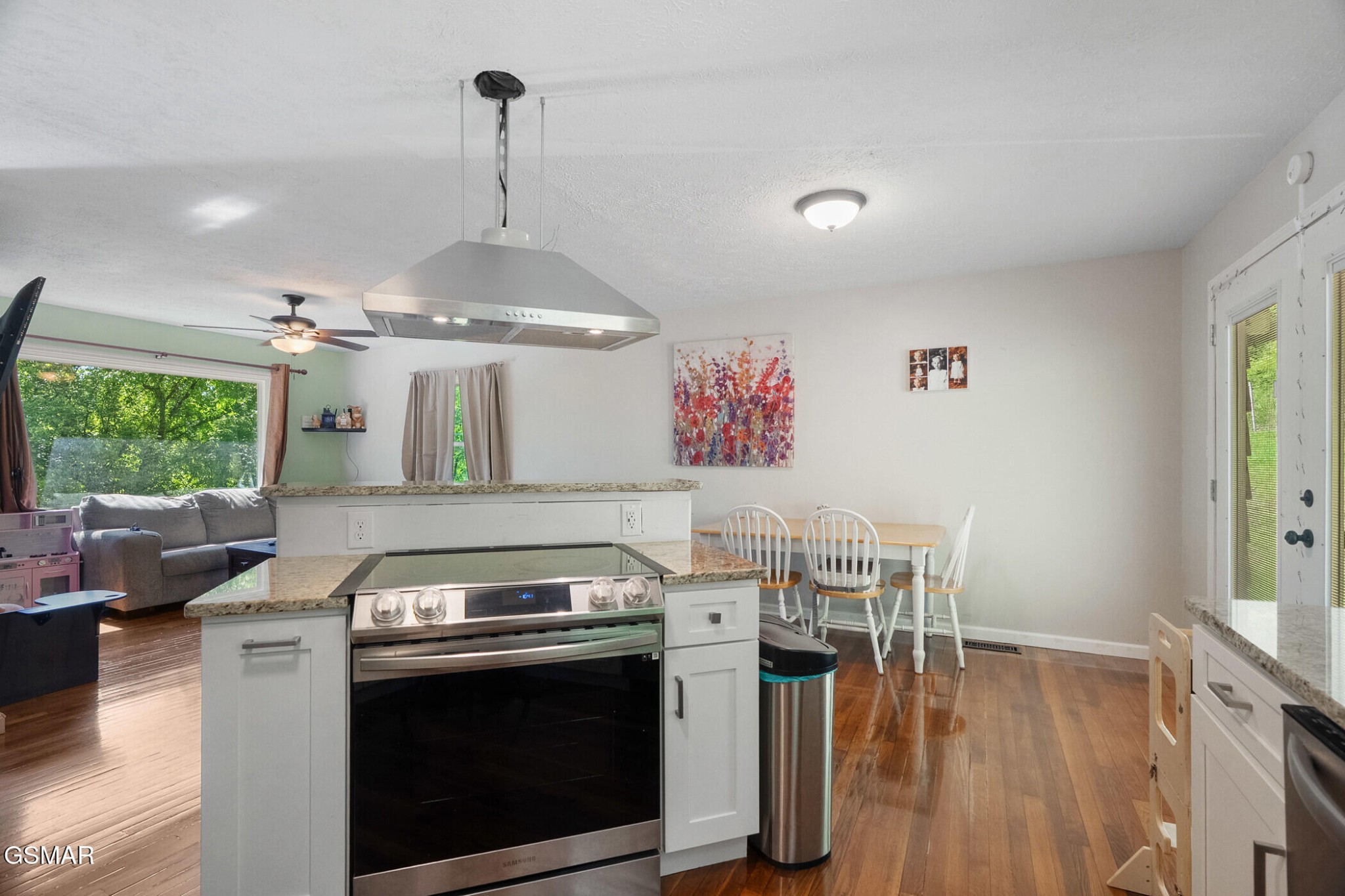 1209 E Bullrun Valley