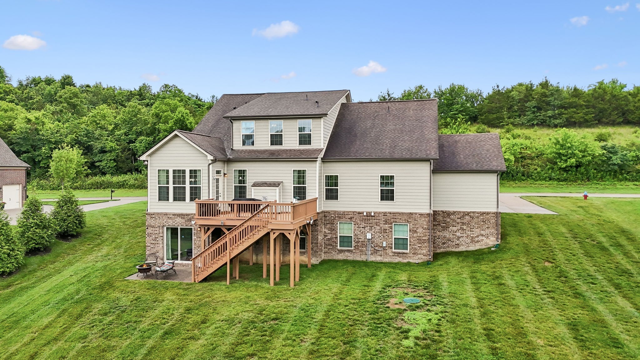 7016 Crimson Leaf Ln