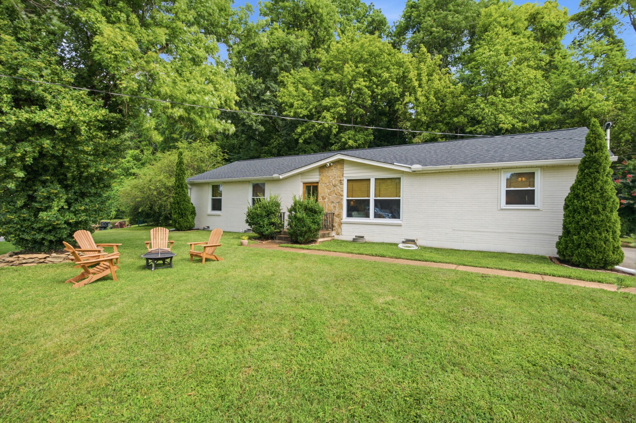 204 Overcrest Ct