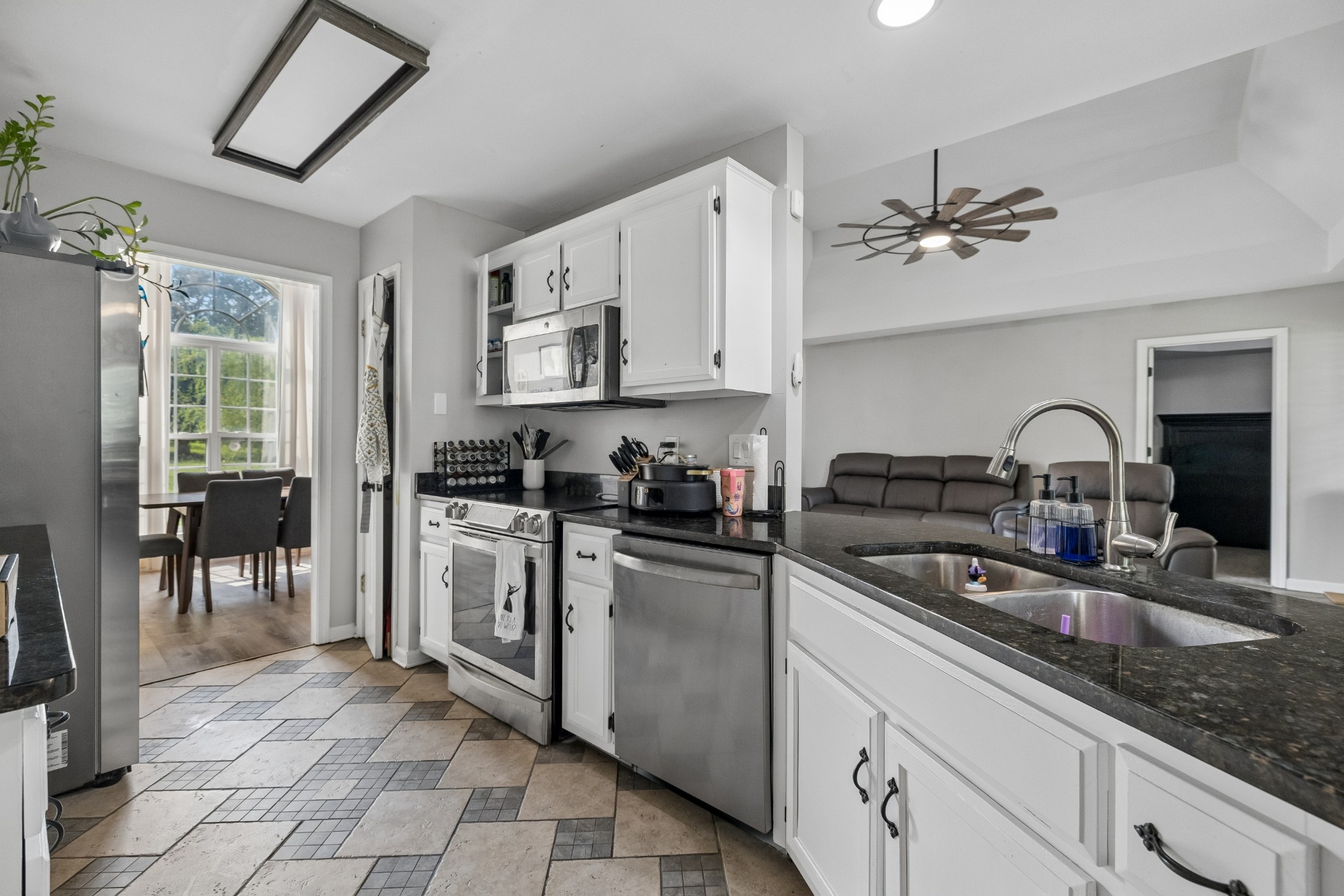 3142 Whitetail Dr